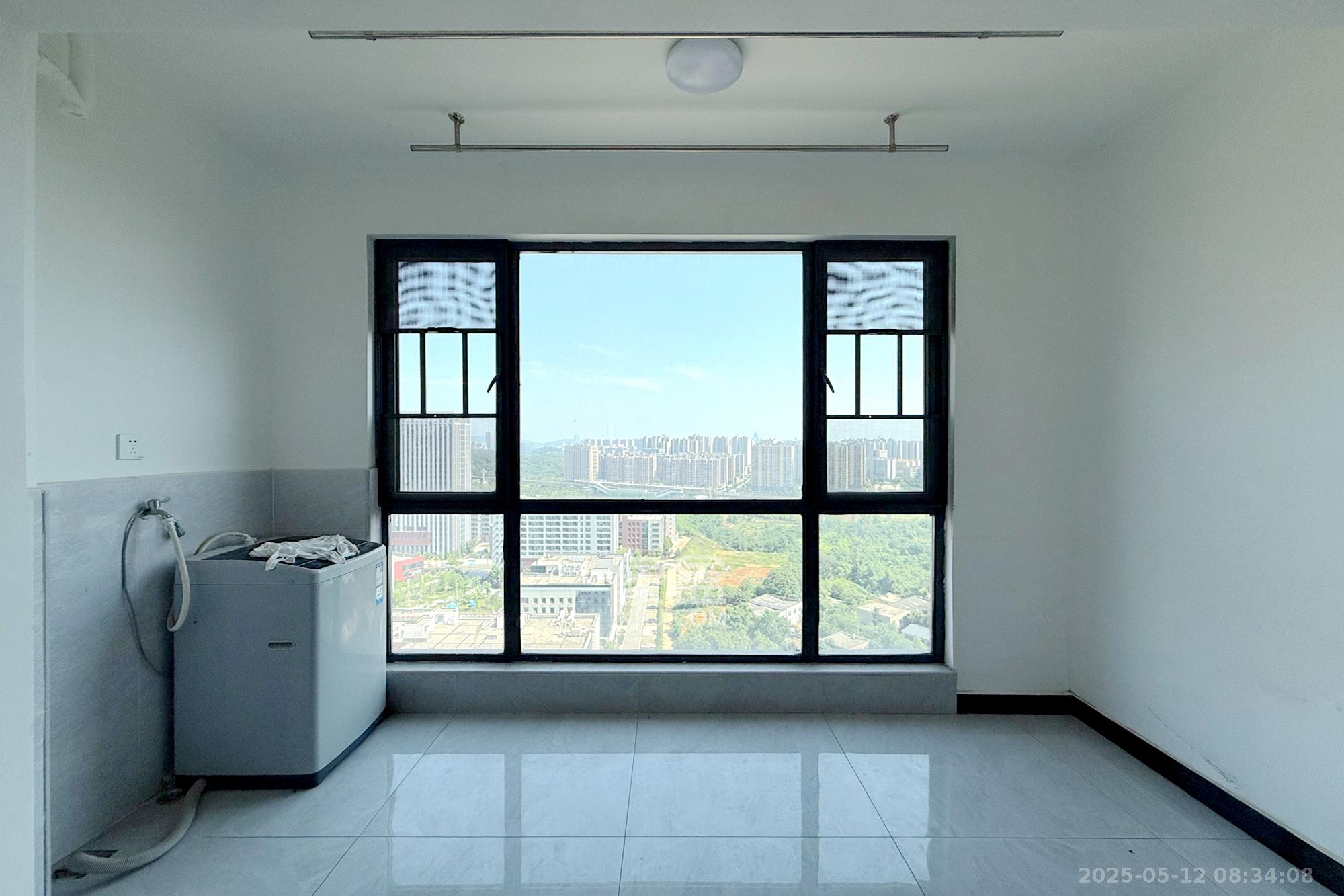 荣盛岳麓峰景  3室2厅1卫    65.0万 荣盛岳麓峰景  3室2厅1卫    65.0万其他