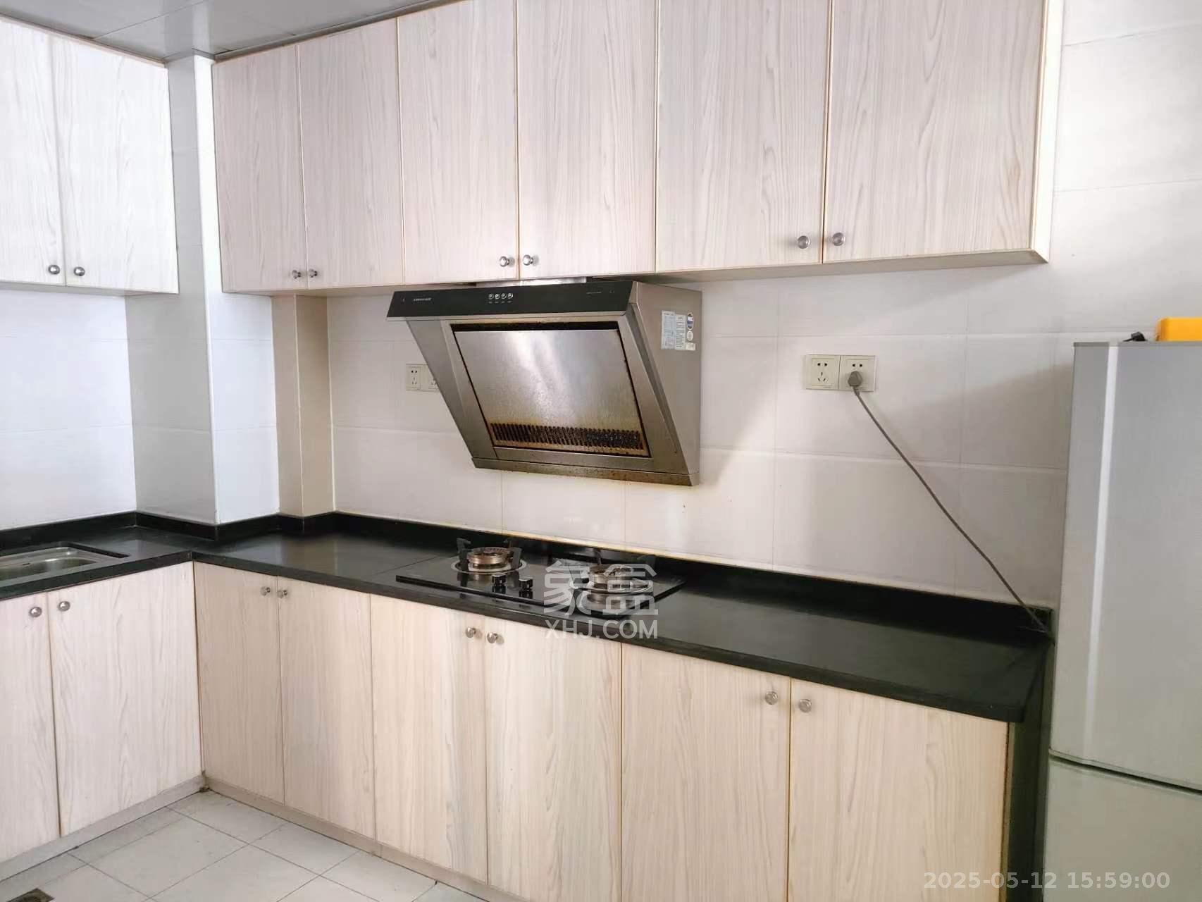 凯轩云顶 3室2厅2卫 2300.0元/月 凯轩云顶 3室2厅2卫 2300.0元/月室内图