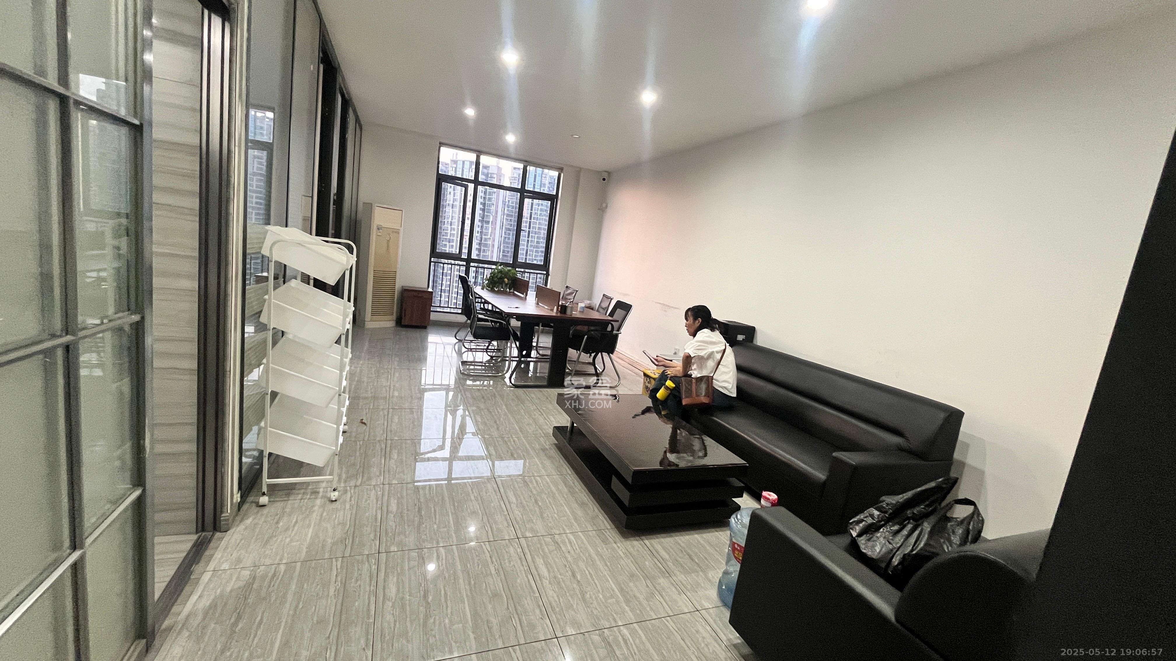 叠彩兰亭  3室1厅1卫   3600.00元/月室内图
