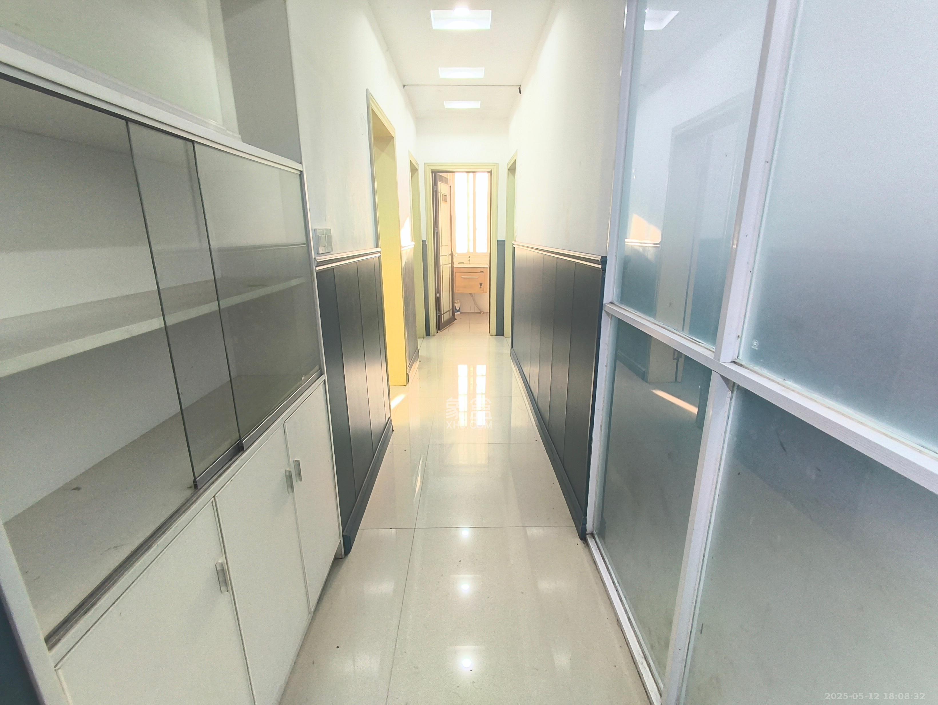 星城国际  4室2厅2卫    1600.0元/月 星城国际  4室2厅2卫    1600.0元/月室内图