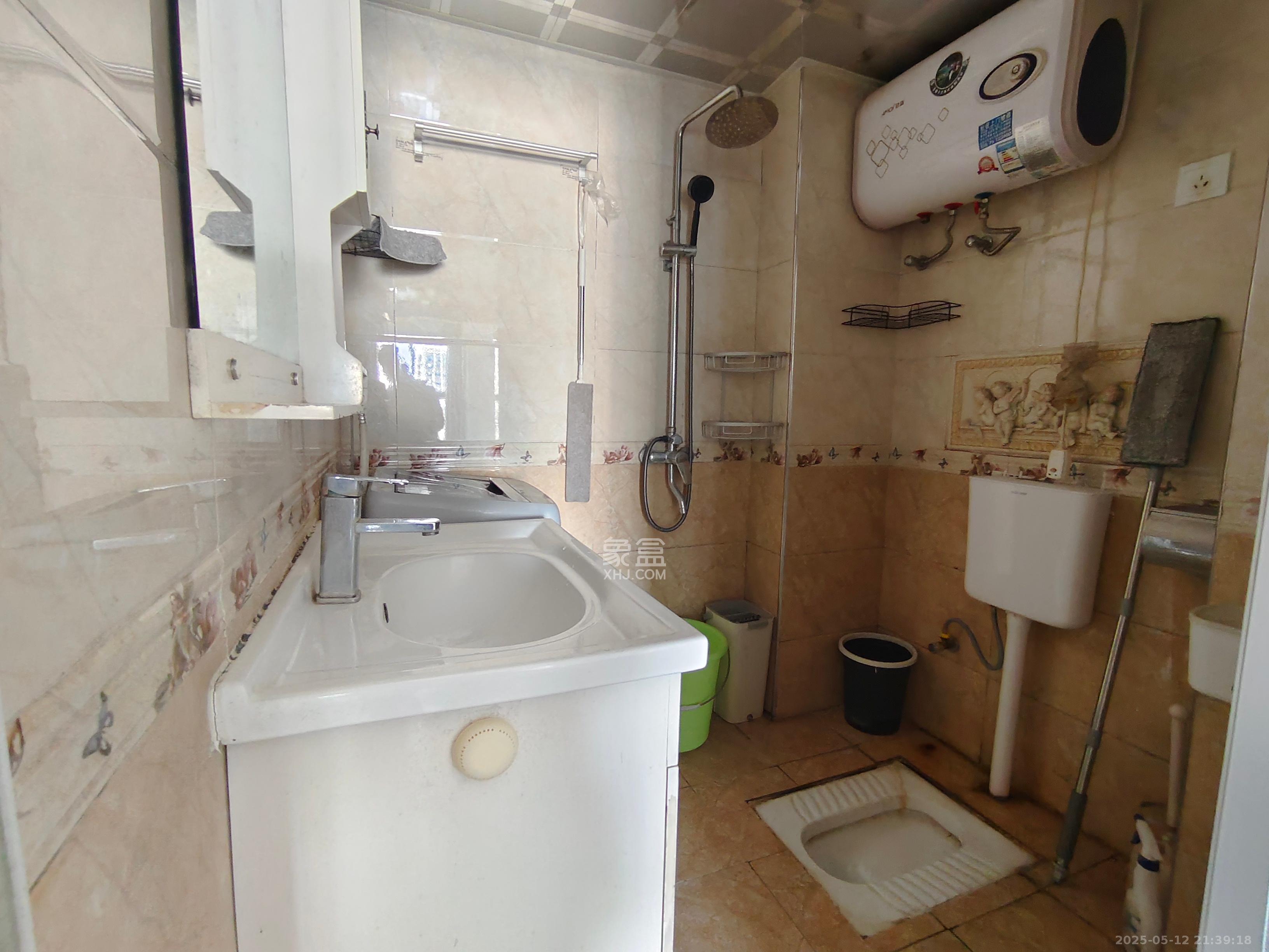 达美D6区  1室1厅1卫   1500.00元/月室内图