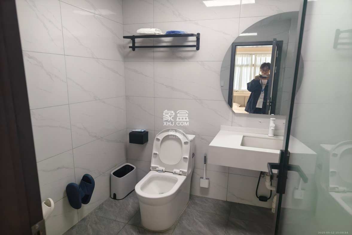 王府井公寓(福源公寓) 4室2厅2卫 4500.0元/月 王府井公寓(福源公寓) 4室2厅2卫 4500.0元/月室内图