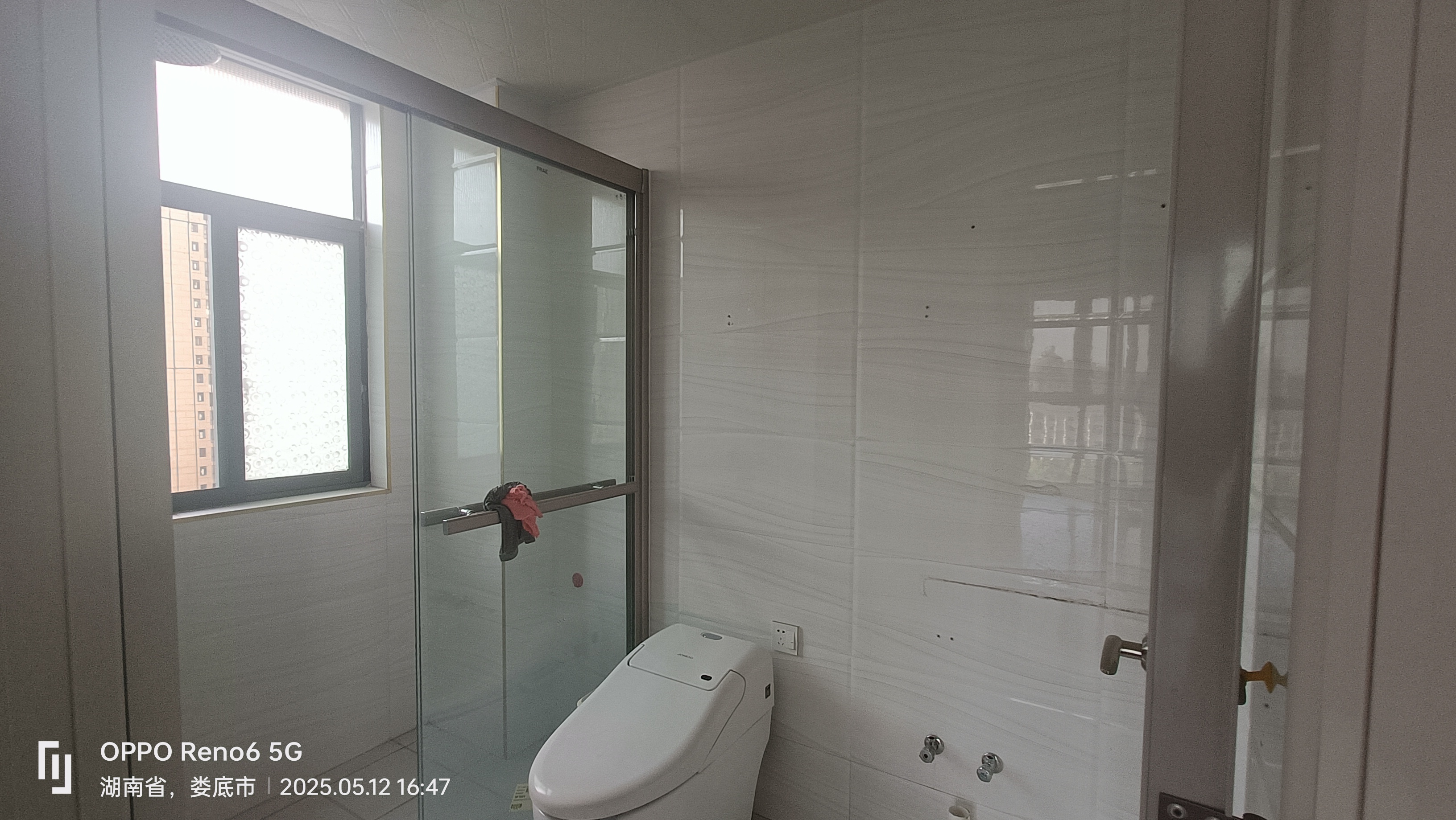 南苑上和一期 3室2厅2卫 78.8万 南苑上和一期 3室2厅2卫 78.8万客厅