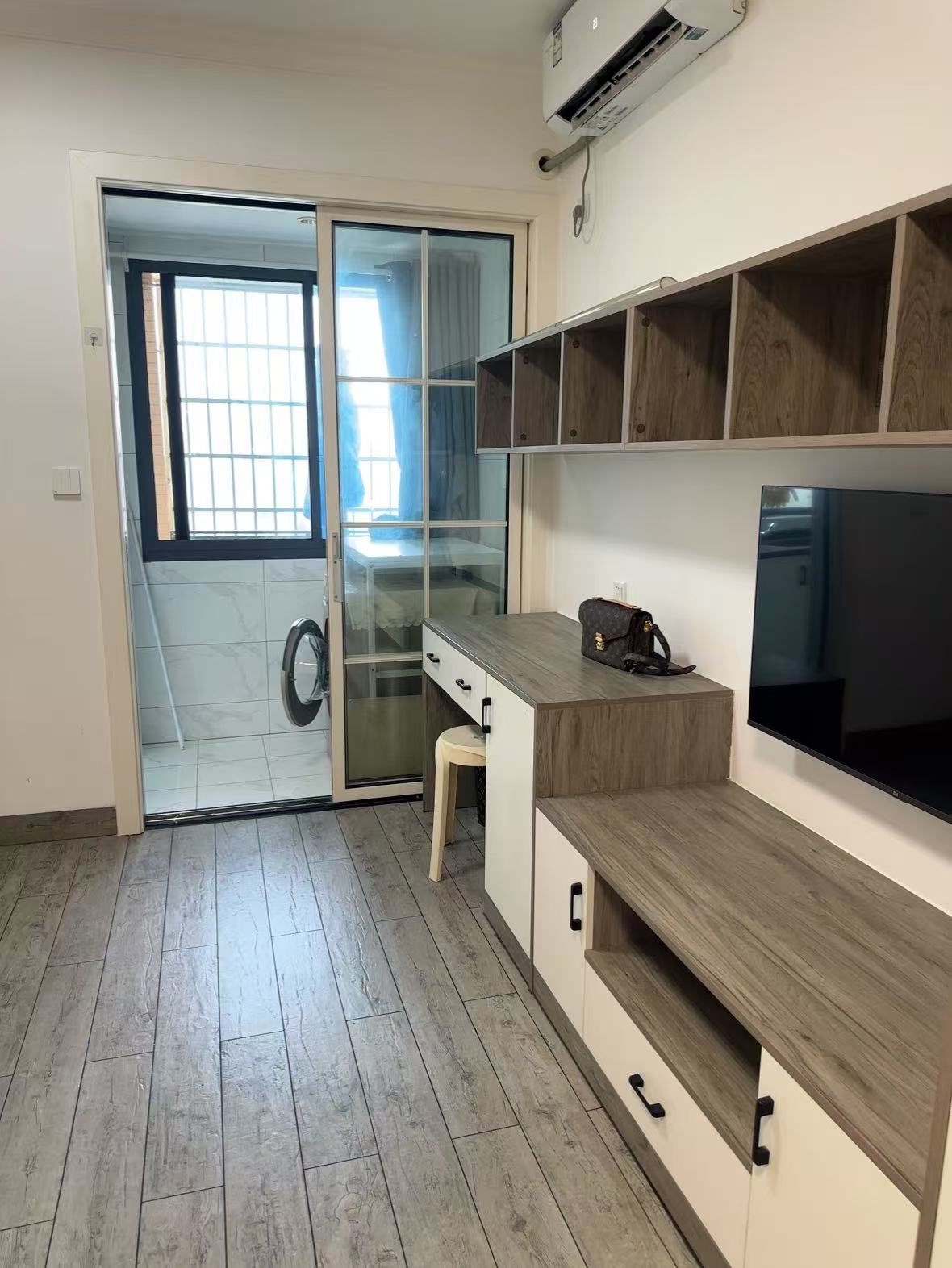 盛世时代广场 1室1厅1卫 1350.0元/月 盛世时代广场 1室1厅1卫 1350.0元/月户型图