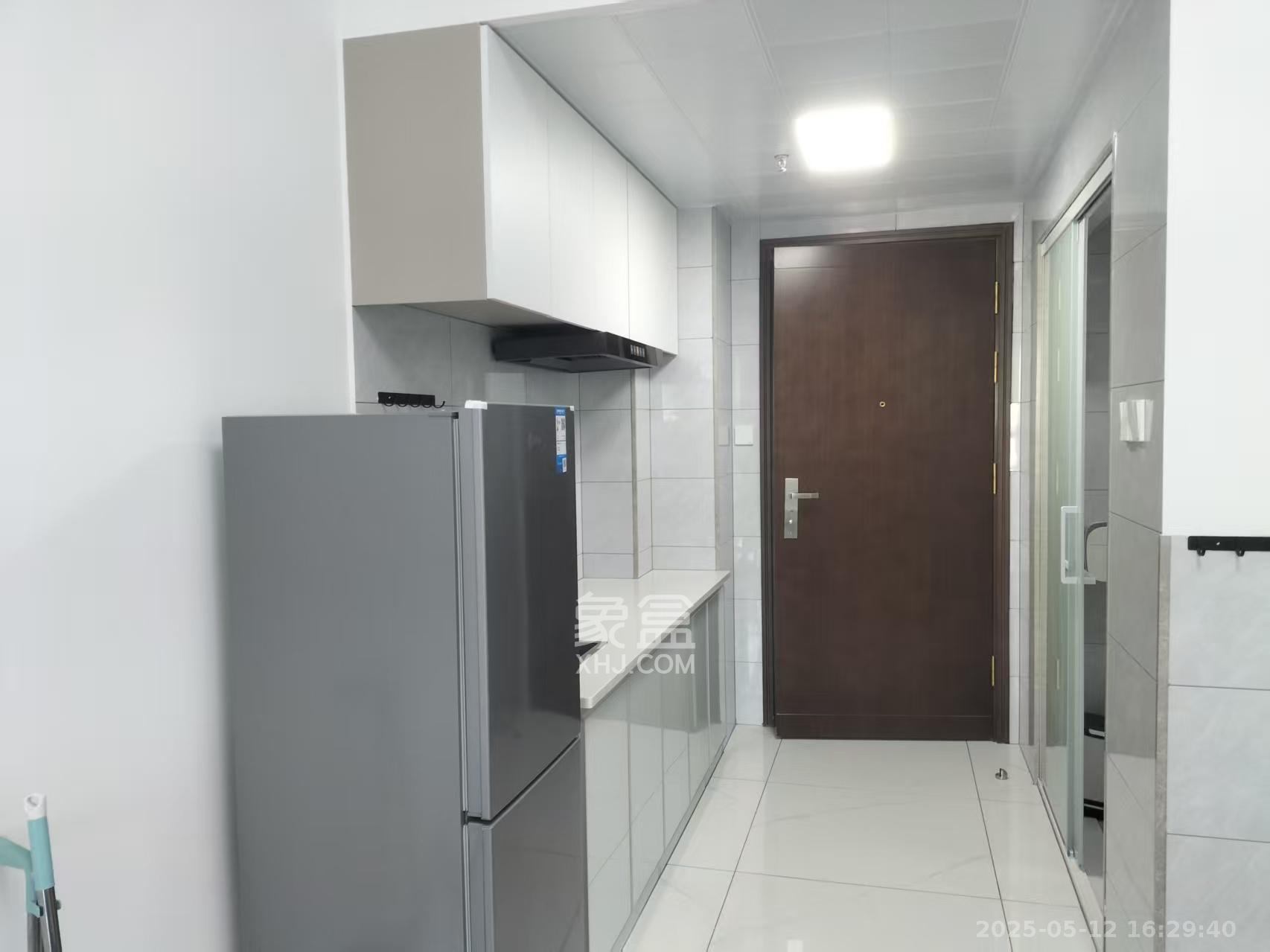 恒大誉府(融誉商业中心)  1室1厅1卫    1500.0元/月 恒大誉府(融誉商业中心)  1室1厅1卫    1500.0元/月室内图