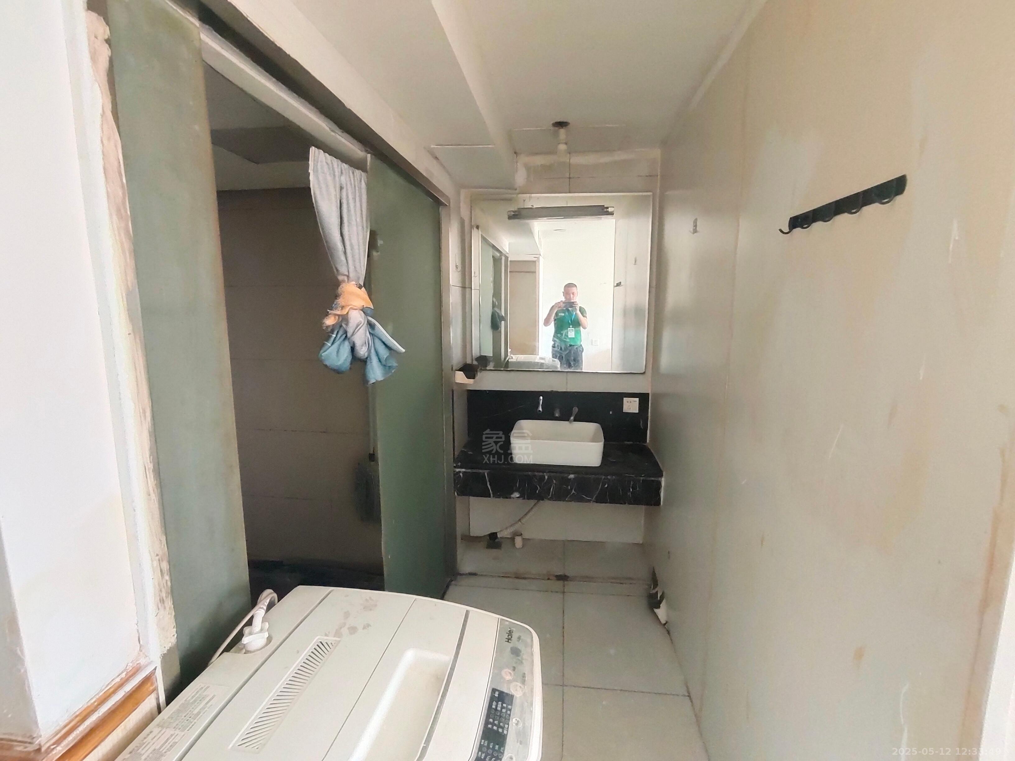 鸿益广场 1室1厅1卫 650.0元/月 鸿益广场 1室1厅1卫 650.0元/月室内图