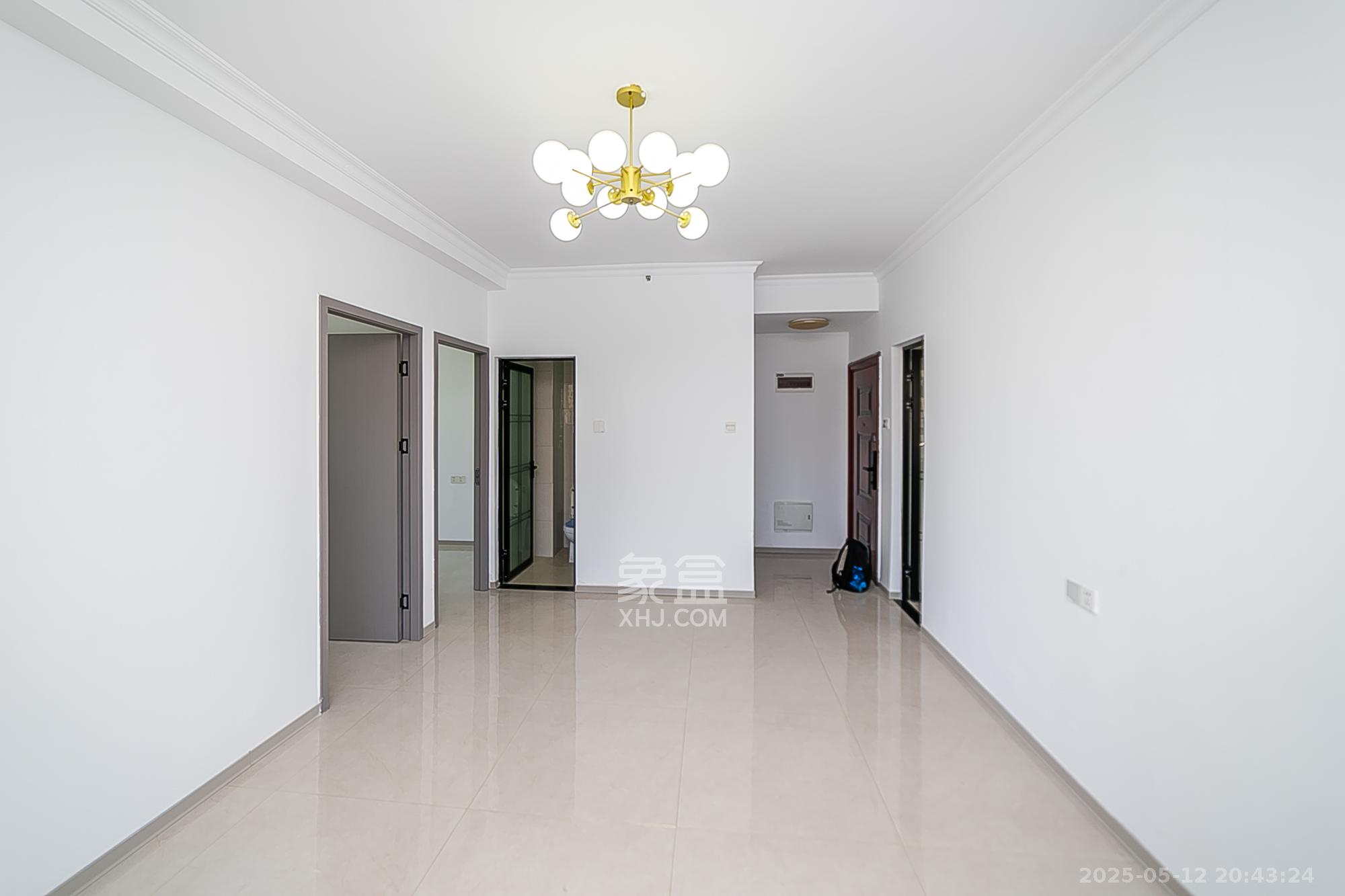 星宇V立方(旭和大厦) 2室2厅1卫 53.0万 星宇V立方(旭和大厦) 2室2厅1卫 53.0万客厅