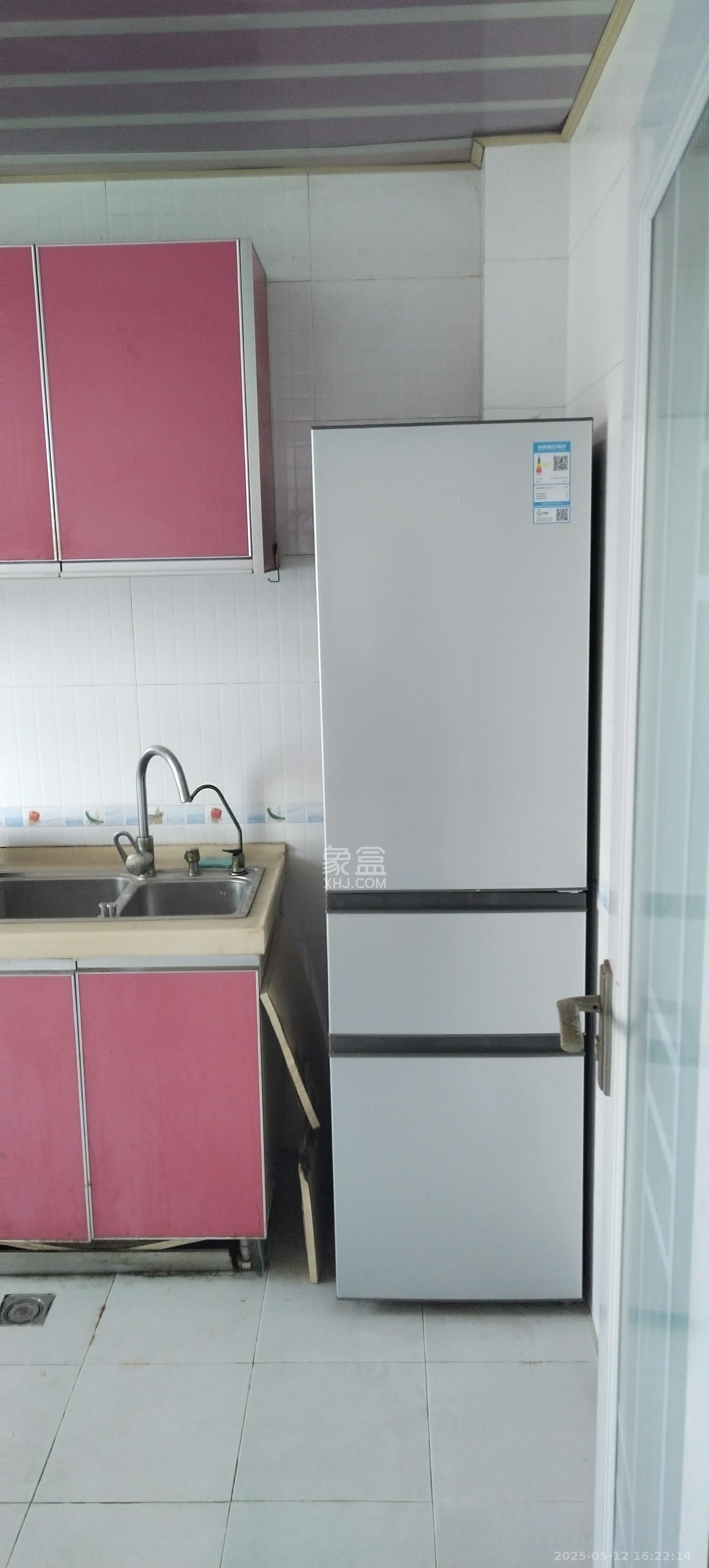 蓮湖大廈  3室2廳2衛(wèi)   2300.00元/月室內(nèi)圖