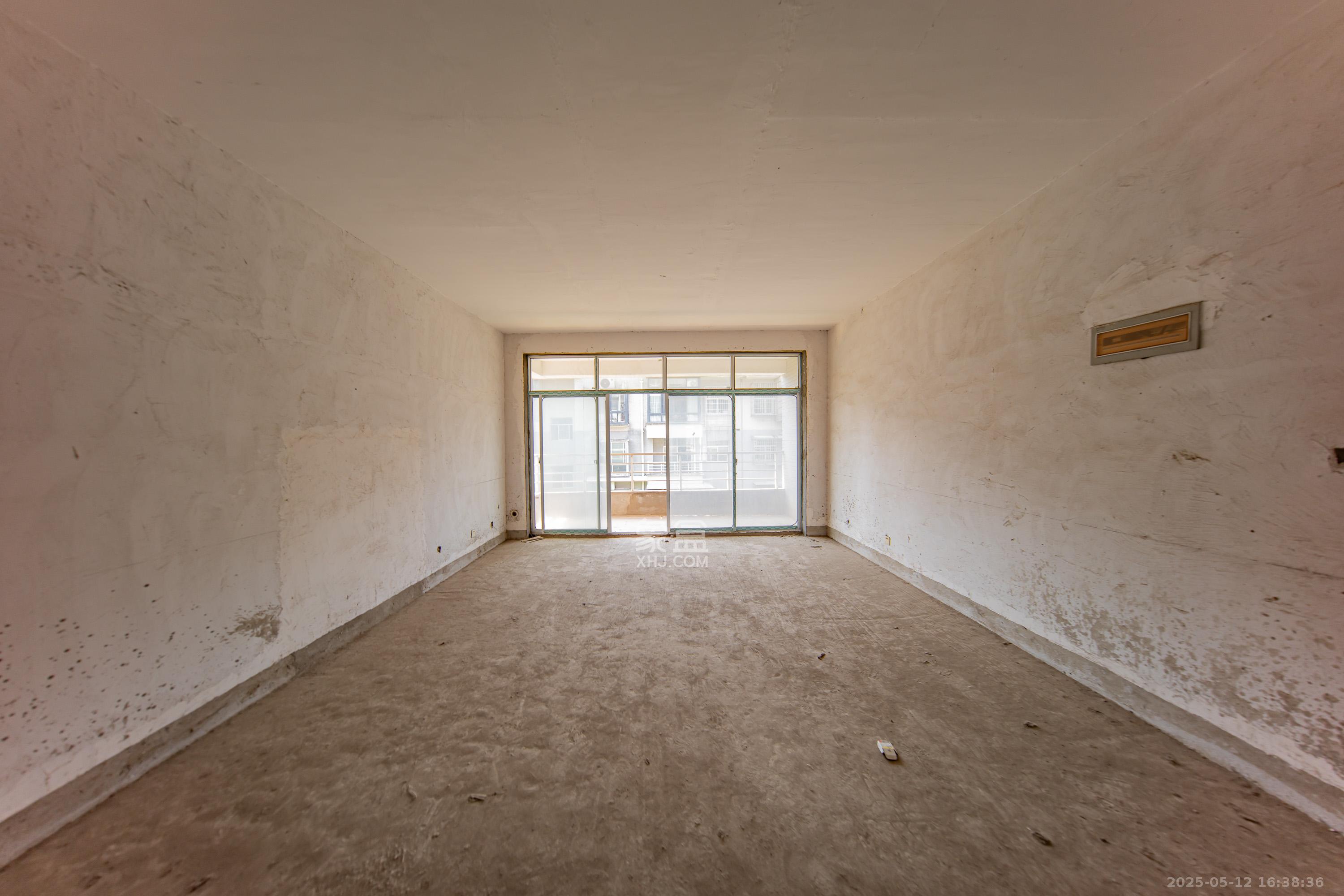 锑都家园 3室2厅2卫 48.6万 锑都家园 3室2厅2卫 48.6万客厅