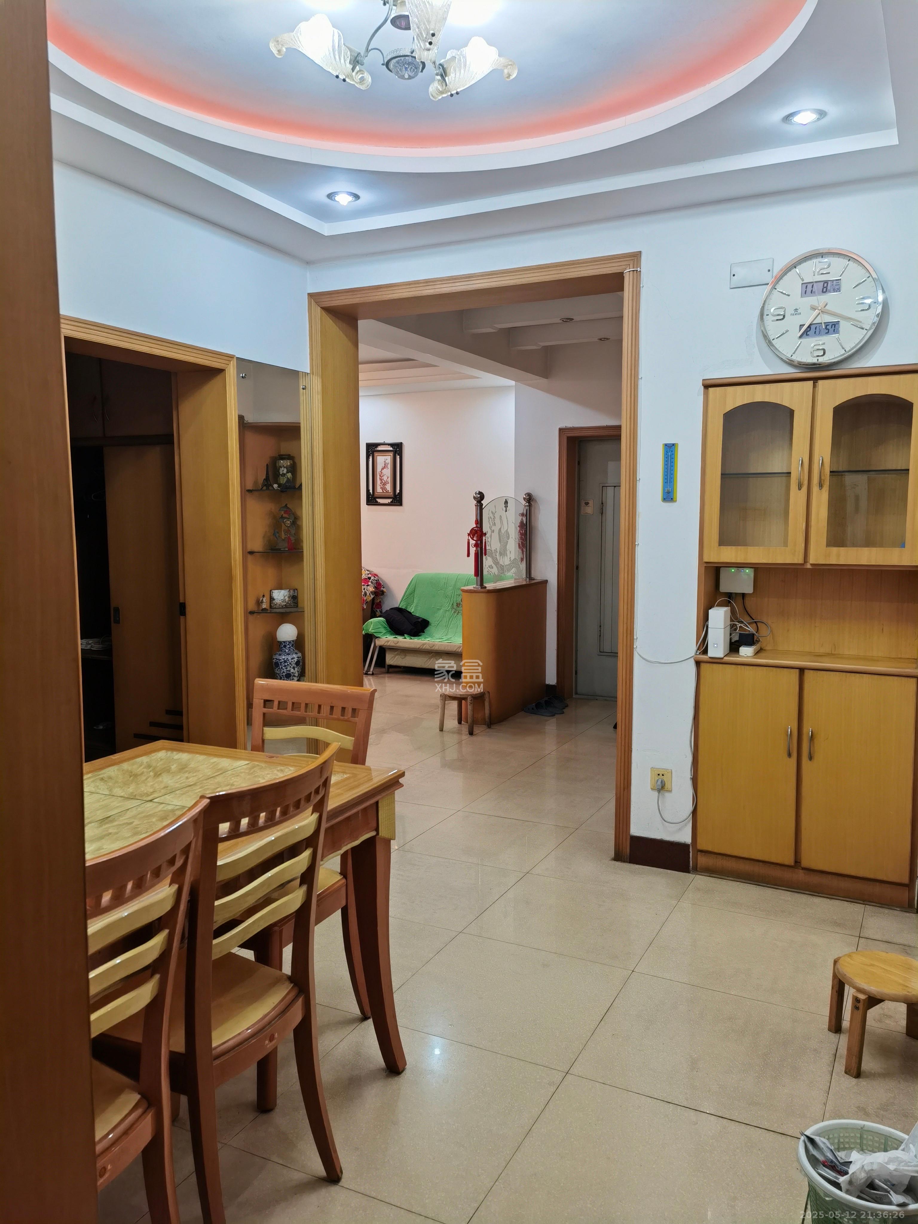 咸嘉新村嘉明苑  3室2厅2卫    2300.0元/月室内图