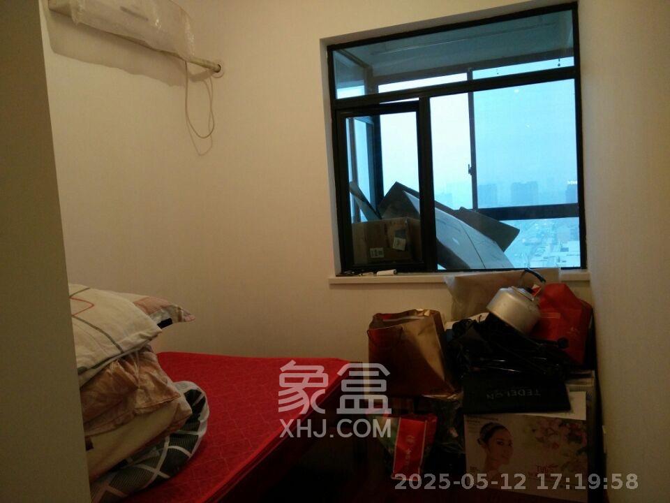 阳光100三期  3室2厅2卫   2800.00元/月室内图