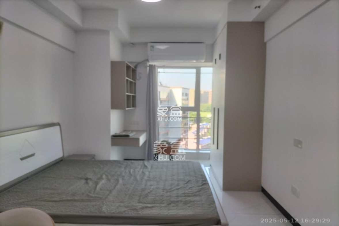 恒大誉府(融誉商业中心)  1室1厅1卫    1500.0元/月 恒大誉府(融誉商业中心)  1室1厅1卫    1500.0元/月室内图