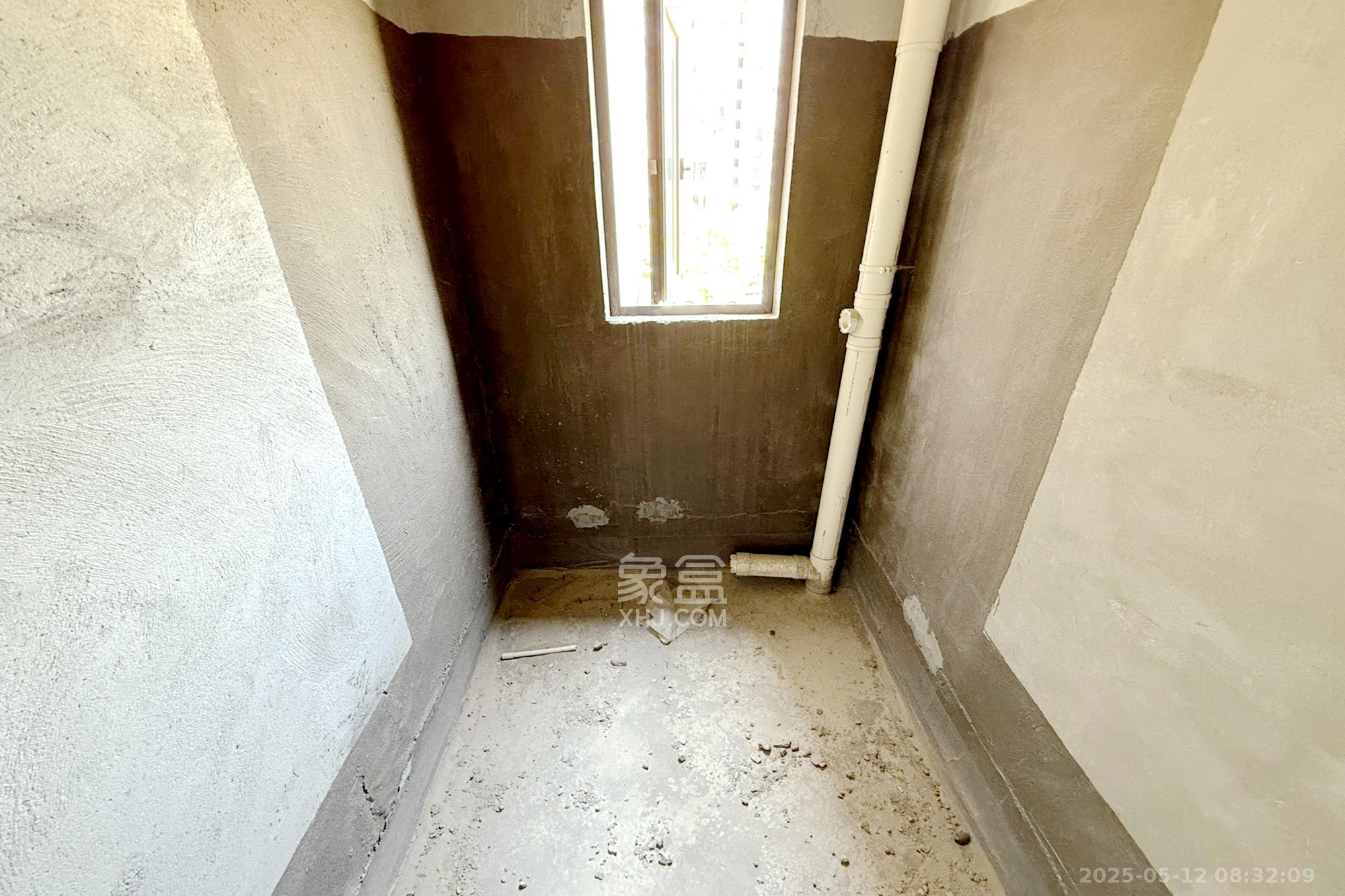 阳光城联利悦澜府  4室2厅2卫    122.0万 阳光城联利悦澜府  4室2厅2卫    122.0万卫生间