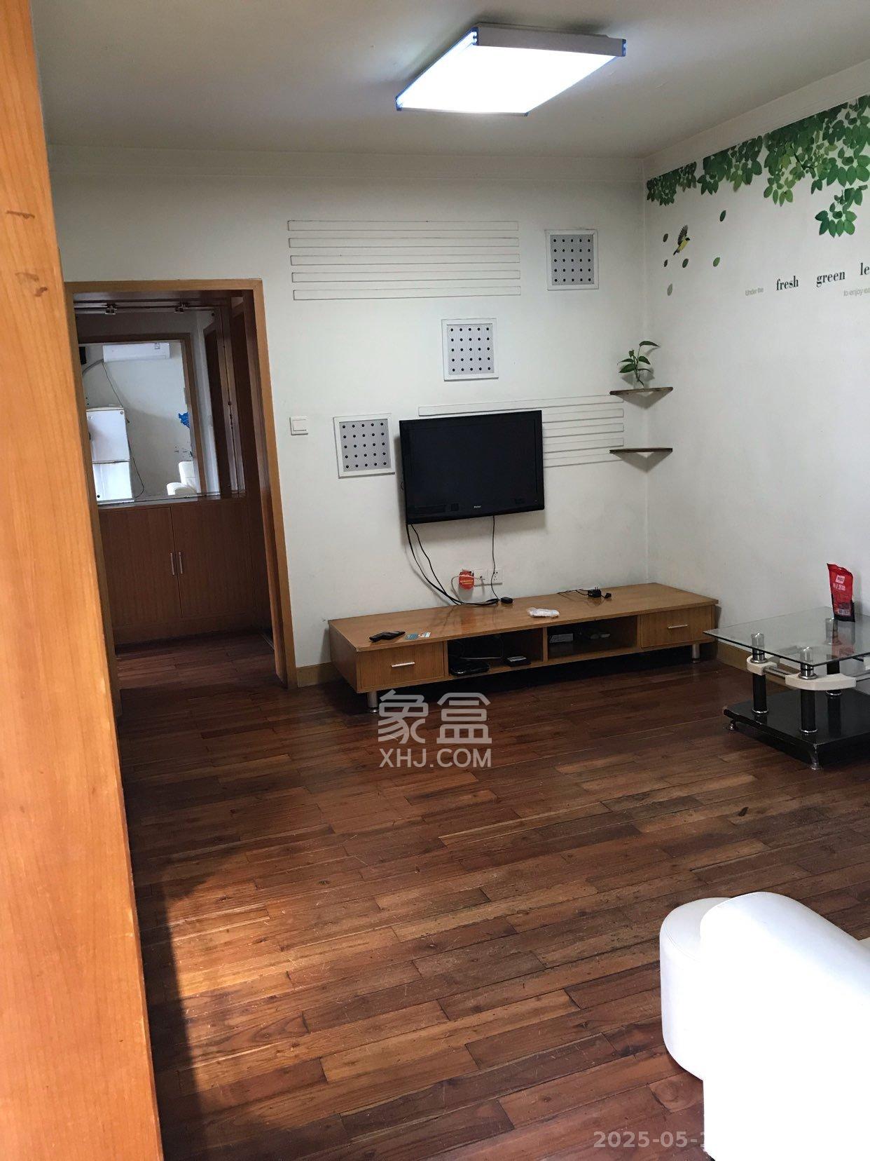 东方新城  2室1厅1卫   1600.00元/月室内图