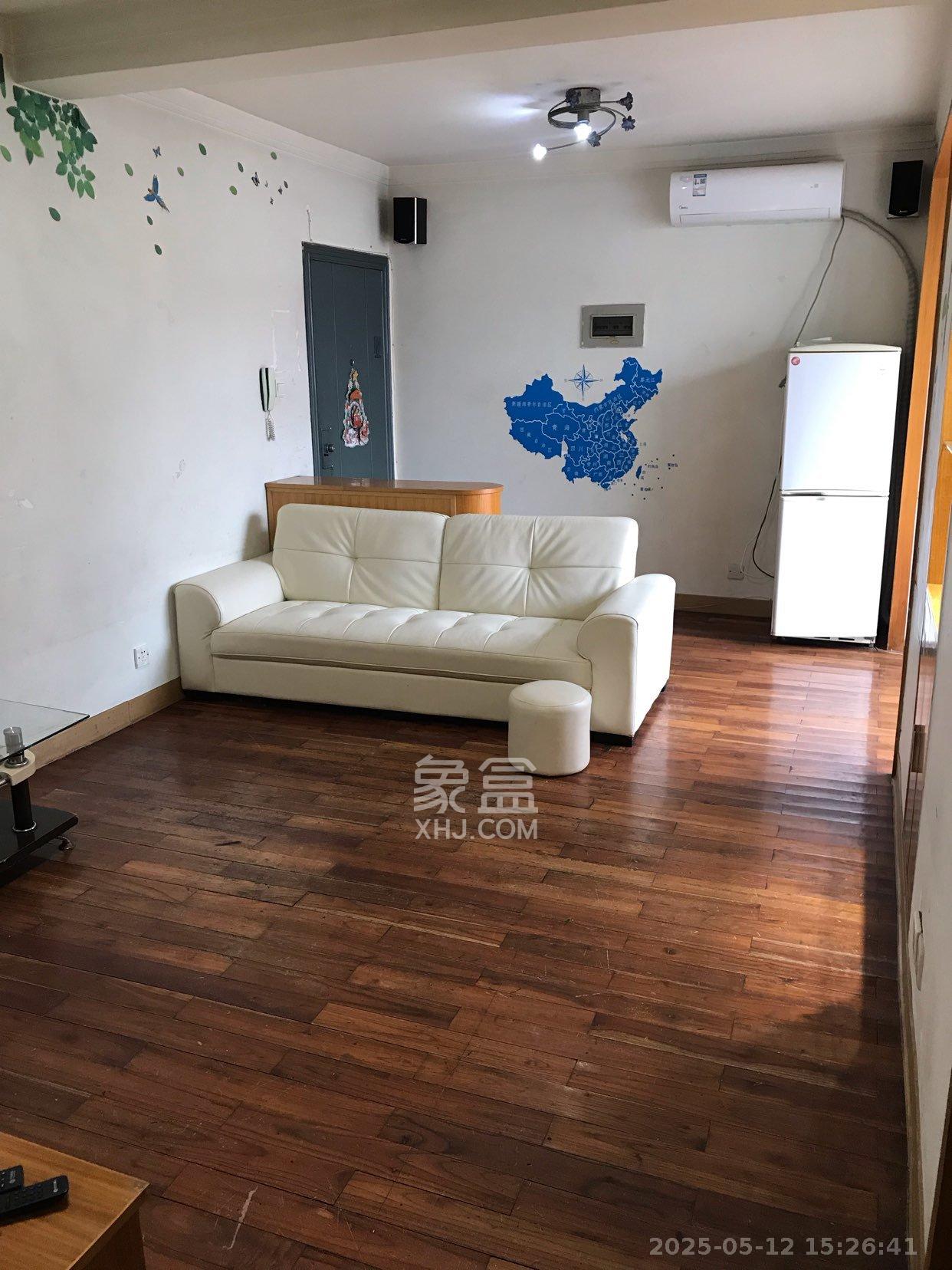 东方新城  2室1厅1卫   1600.00元/月室内图