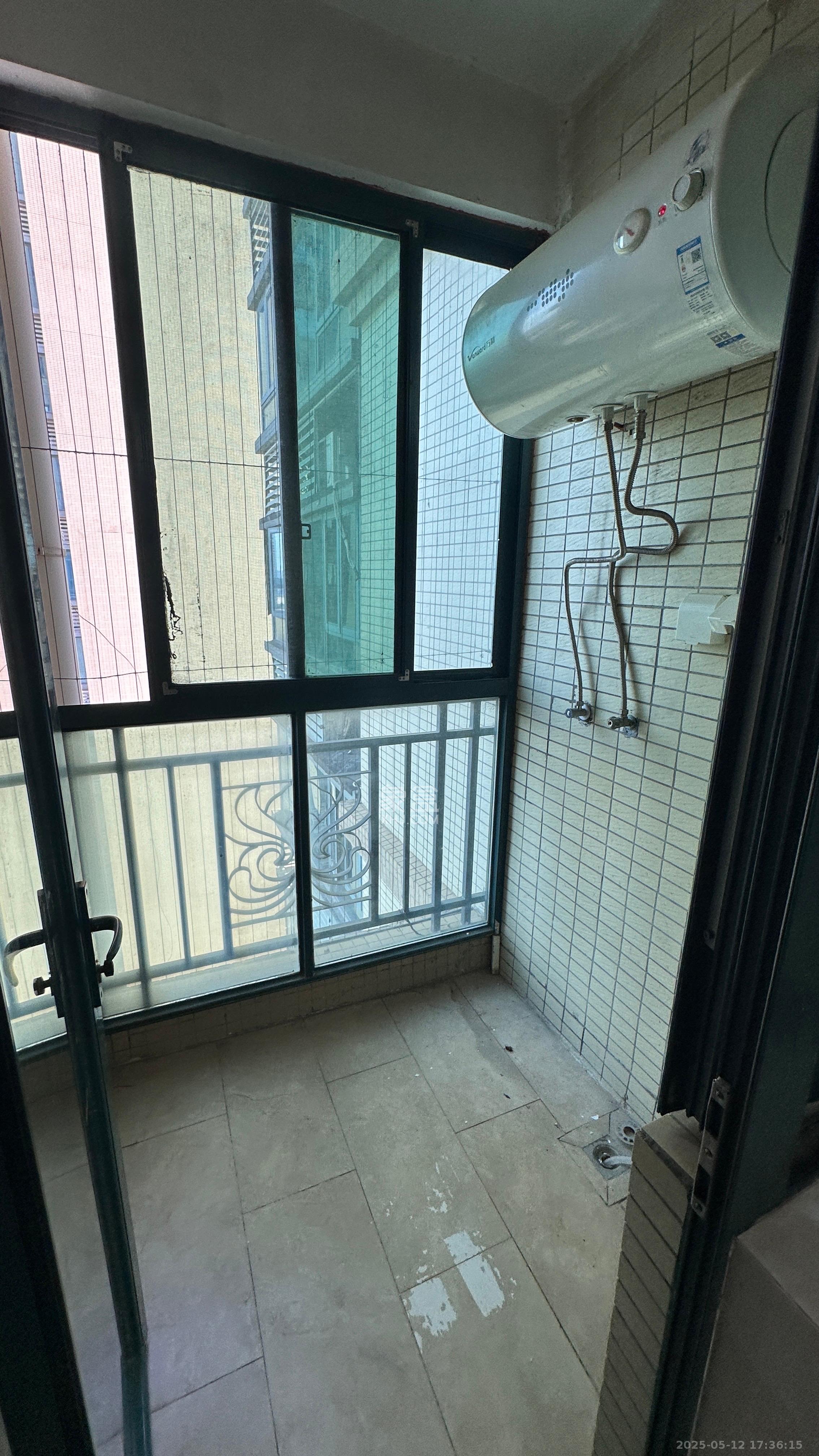 恒大雅苑  2室2厅1卫   2100.00元/月室内图