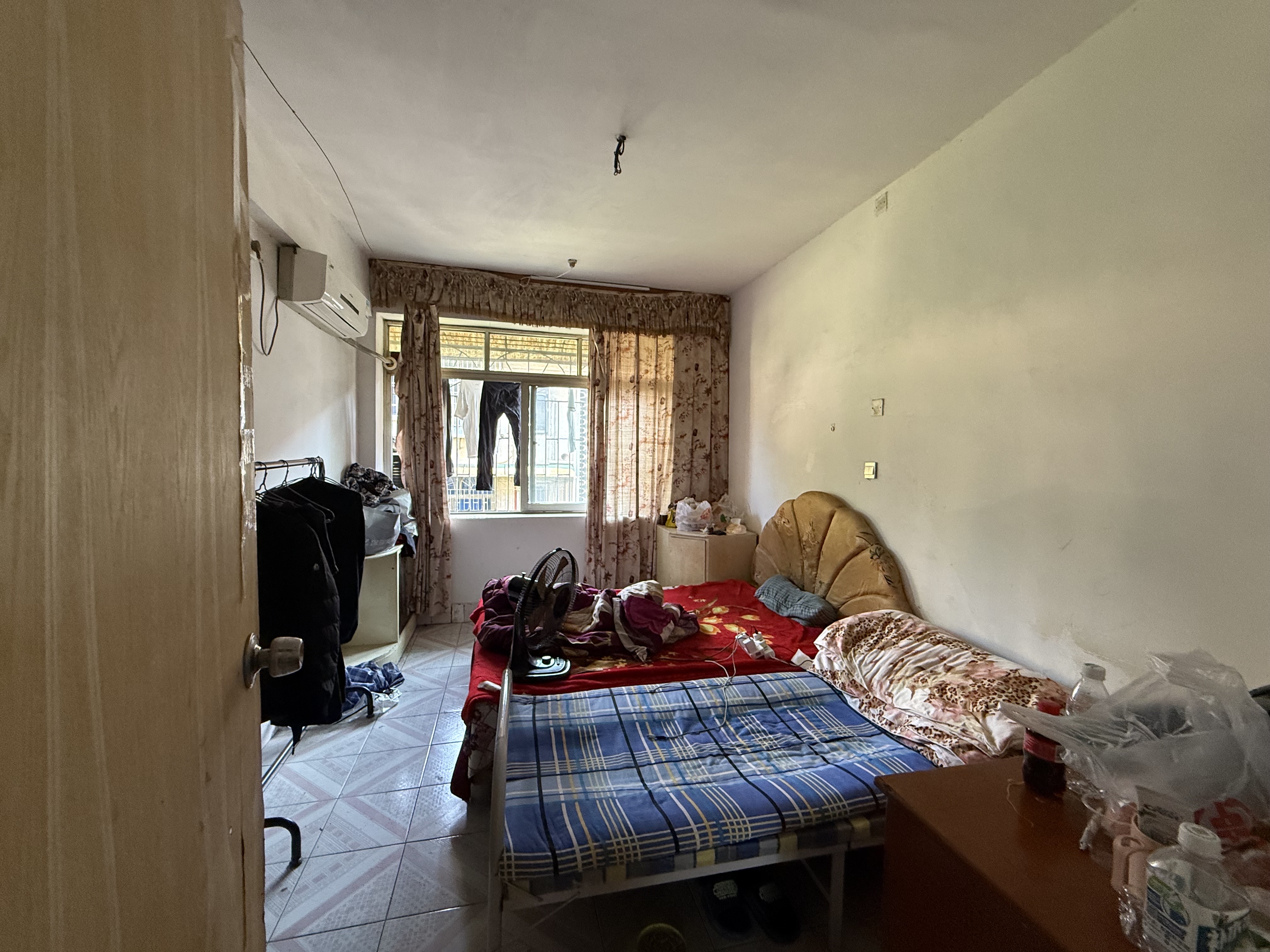 邮政家属楼 1室0厅0卫 39.8万 邮政家属楼 1室0厅0卫 39.8万客厅