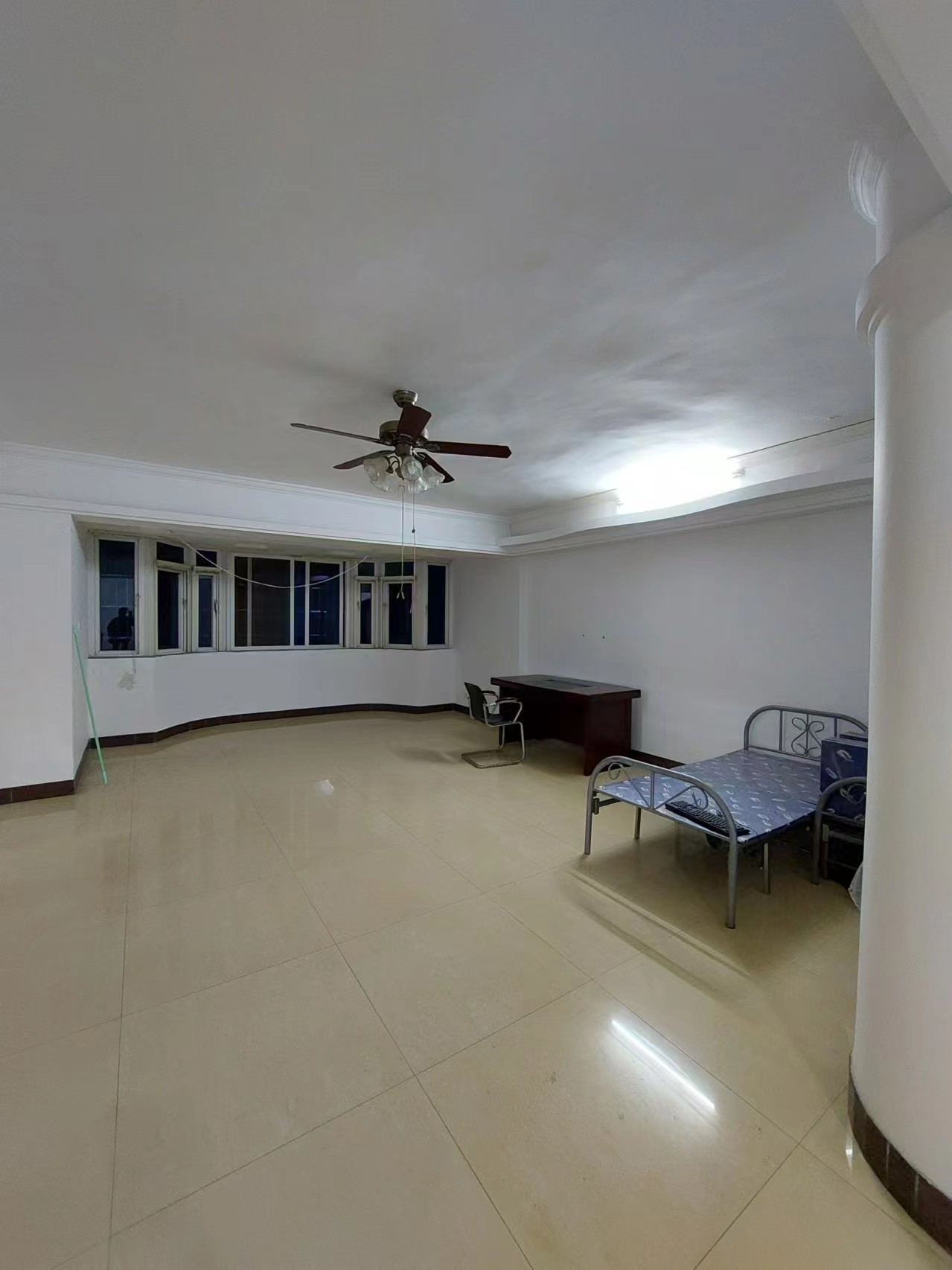 国贸花园  4室2厅2卫    143.0万 国贸花园  4室2厅2卫    143.0万室内图