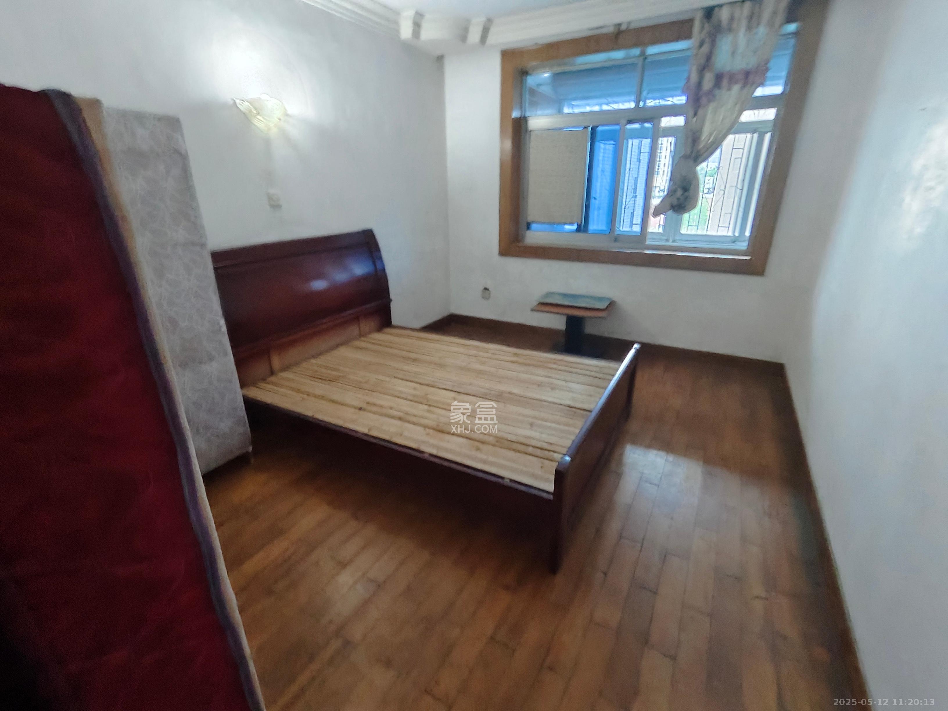 公安分局宿舍 2室1厅1卫 1200.0元/月 公安分局宿舍 2室1厅1卫 1200.0元/月室内图