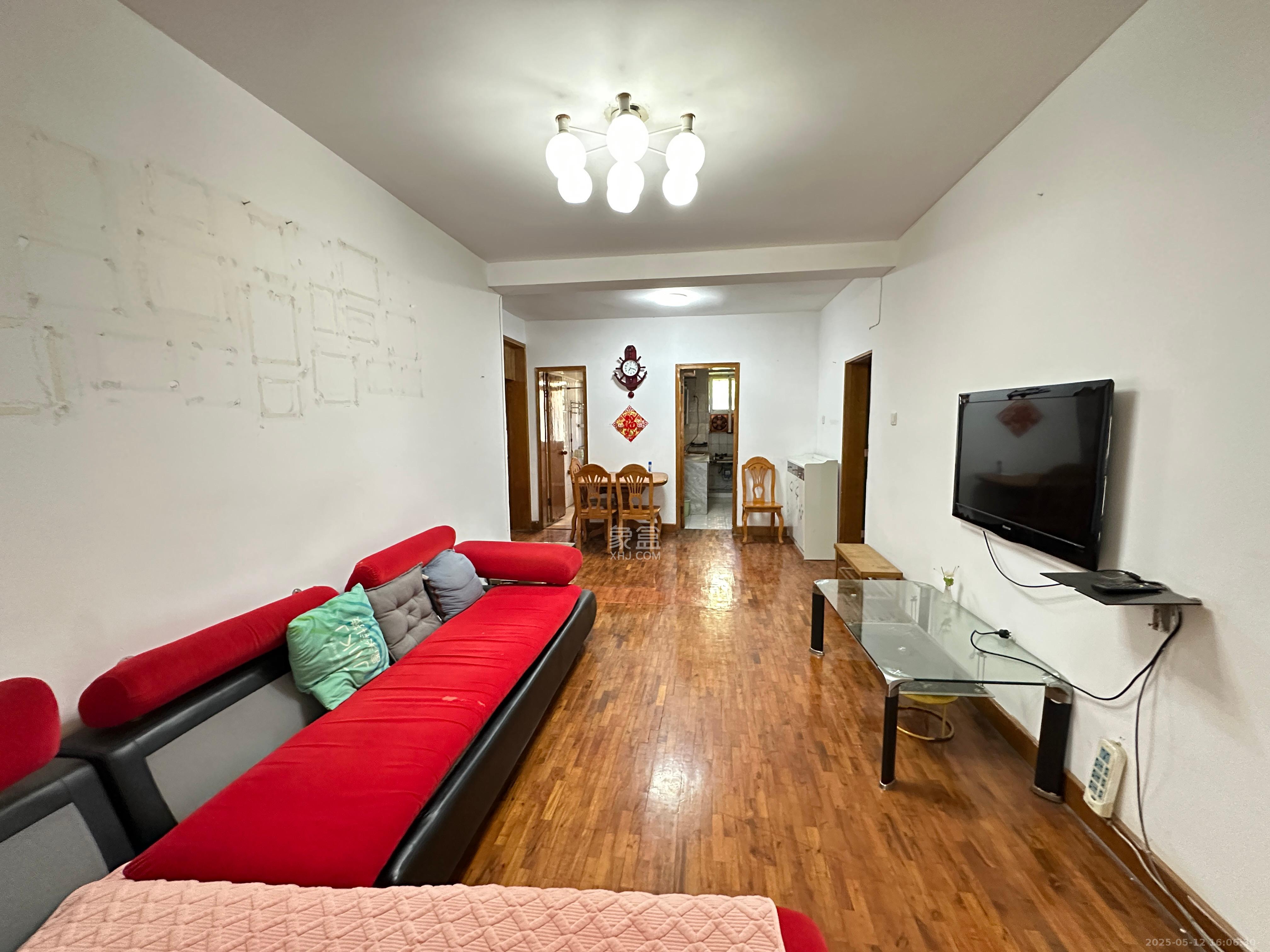 桔园小区1-8片  2室1厅1卫    1500.0元/月 桔园小区1-8片  2室1厅1卫    1500.0元/月室内图