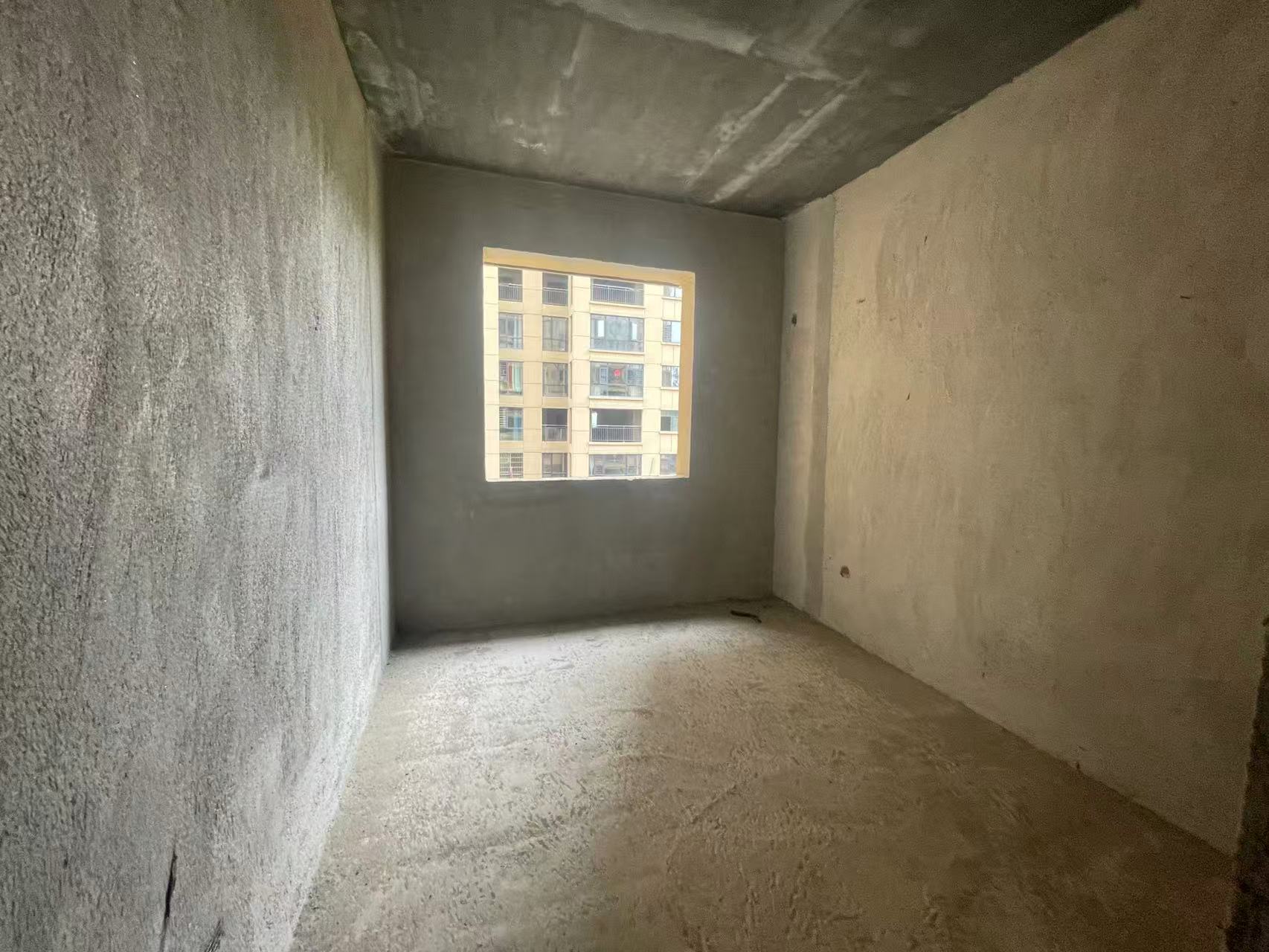 东山领秀 4室2厅2卫 65.8万 东山领秀 4室2厅2卫 65.8万卧室