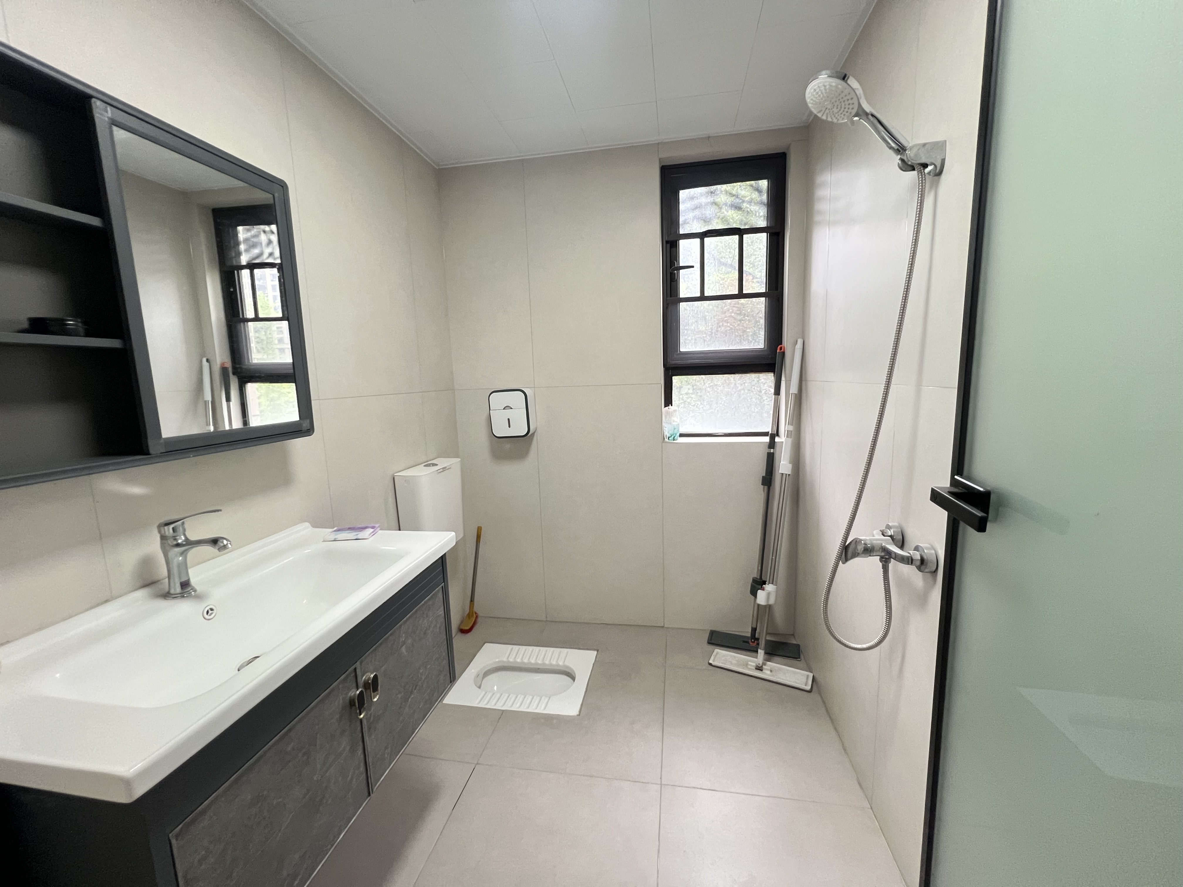 荣盛碧桂园铂悦府  4室2厅2卫    80.8万 荣盛碧桂园铂悦府  4室2厅2卫    80.8万客厅