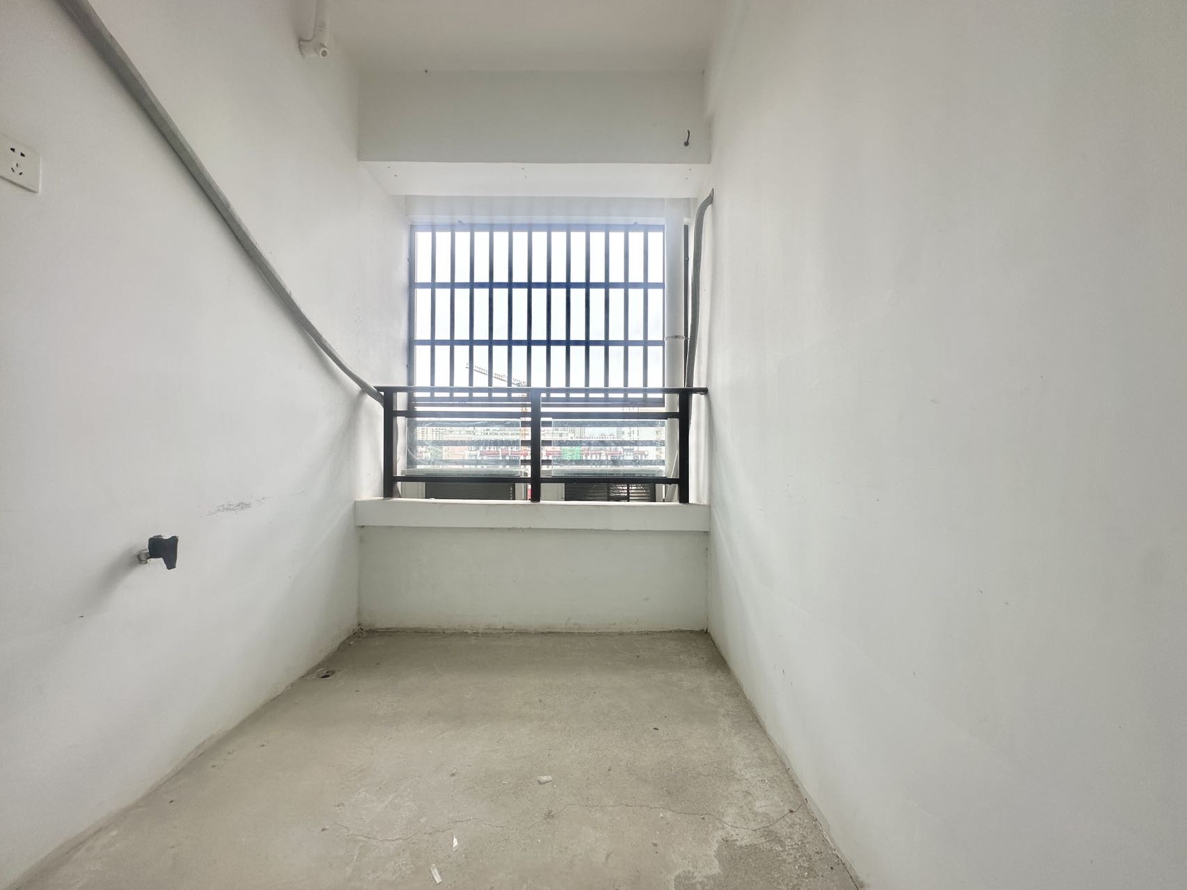 骏豪广场  2室1厅1卫   2300.00元/月室内图