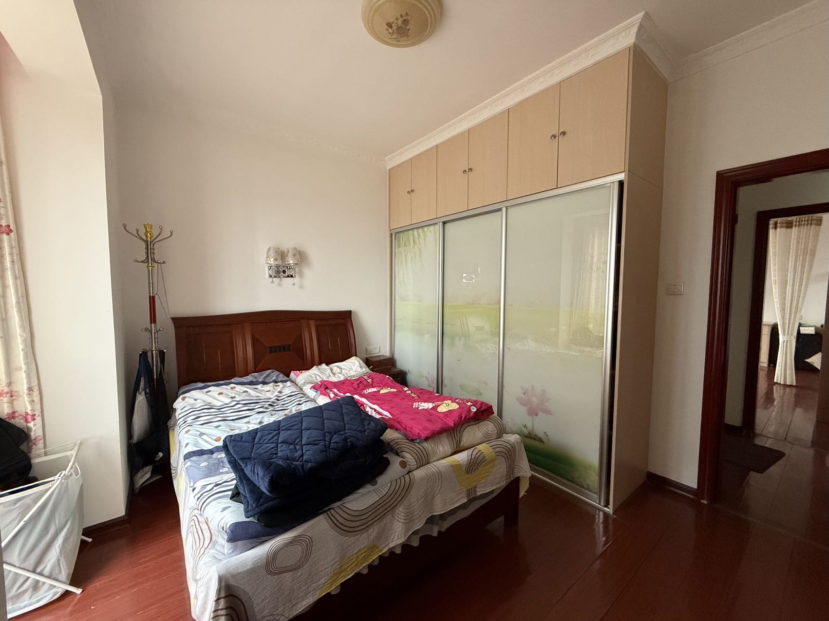 崇和中苑 2室1厅1卫 55.8万 崇和中苑 2室1厅1卫 55.8万客厅