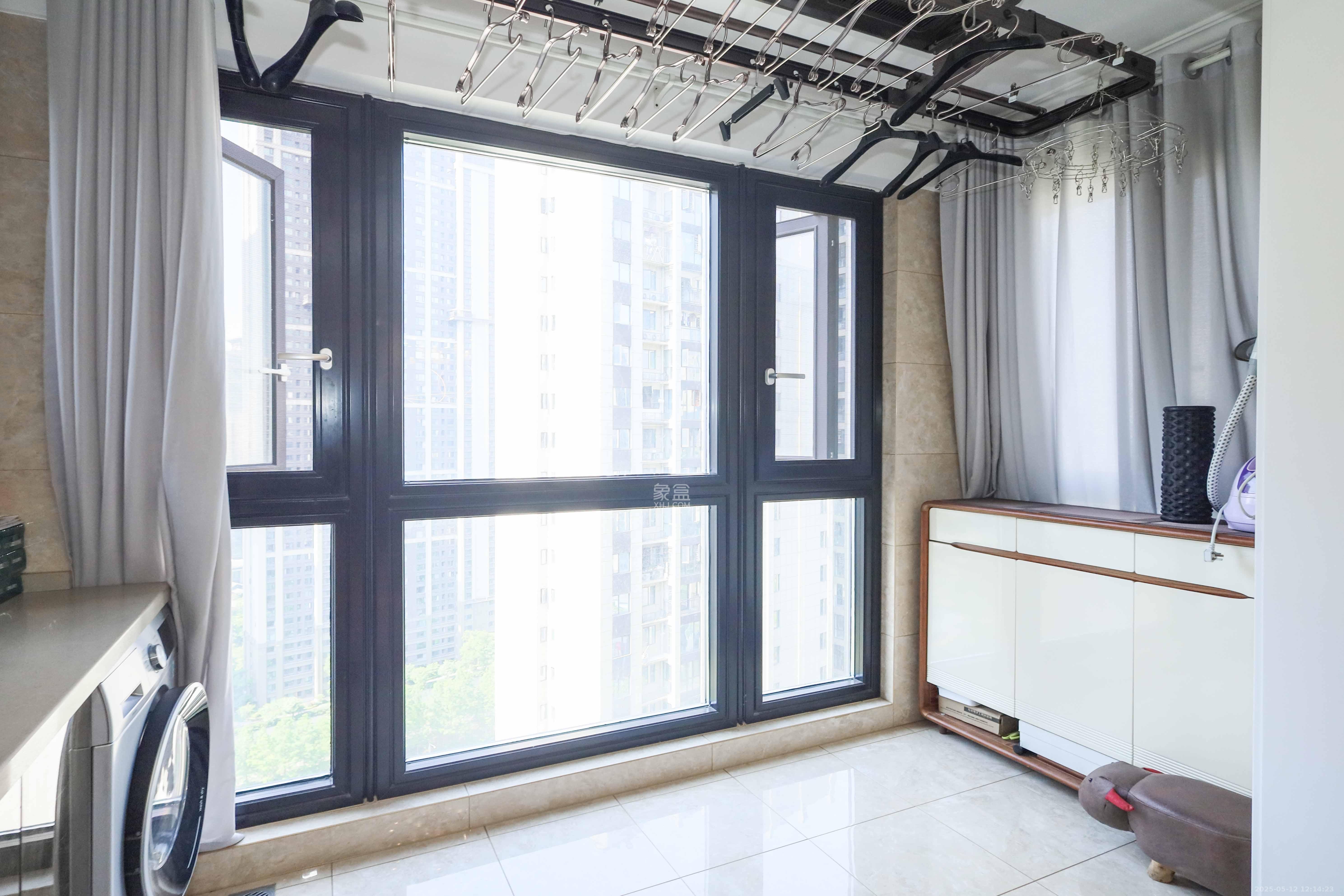 中国铁建梅溪青秀二期  3室2厅2卫   149.00万阳台