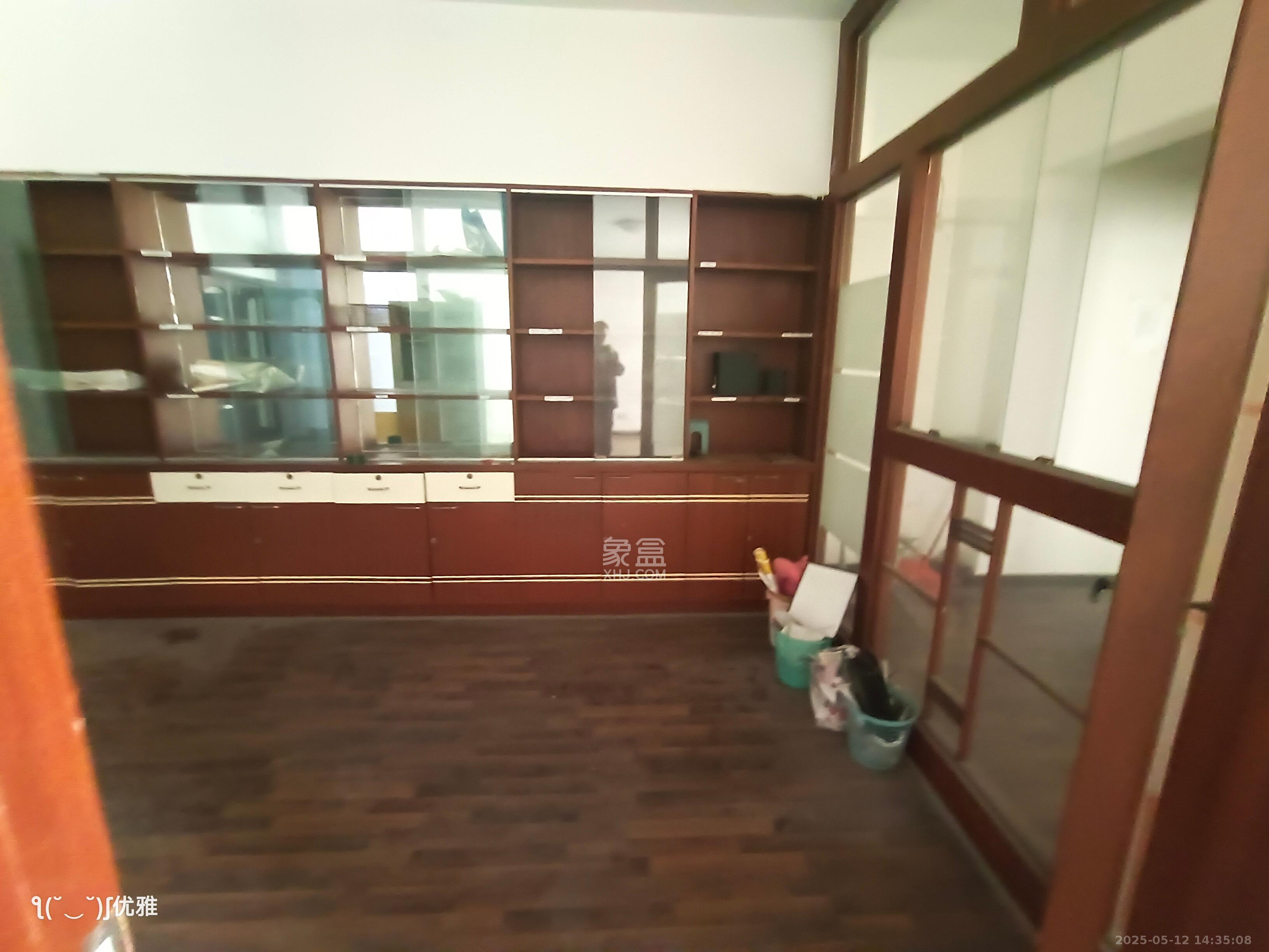 唐朝大厦  4室2厅2卫   3000.00元/月室内图