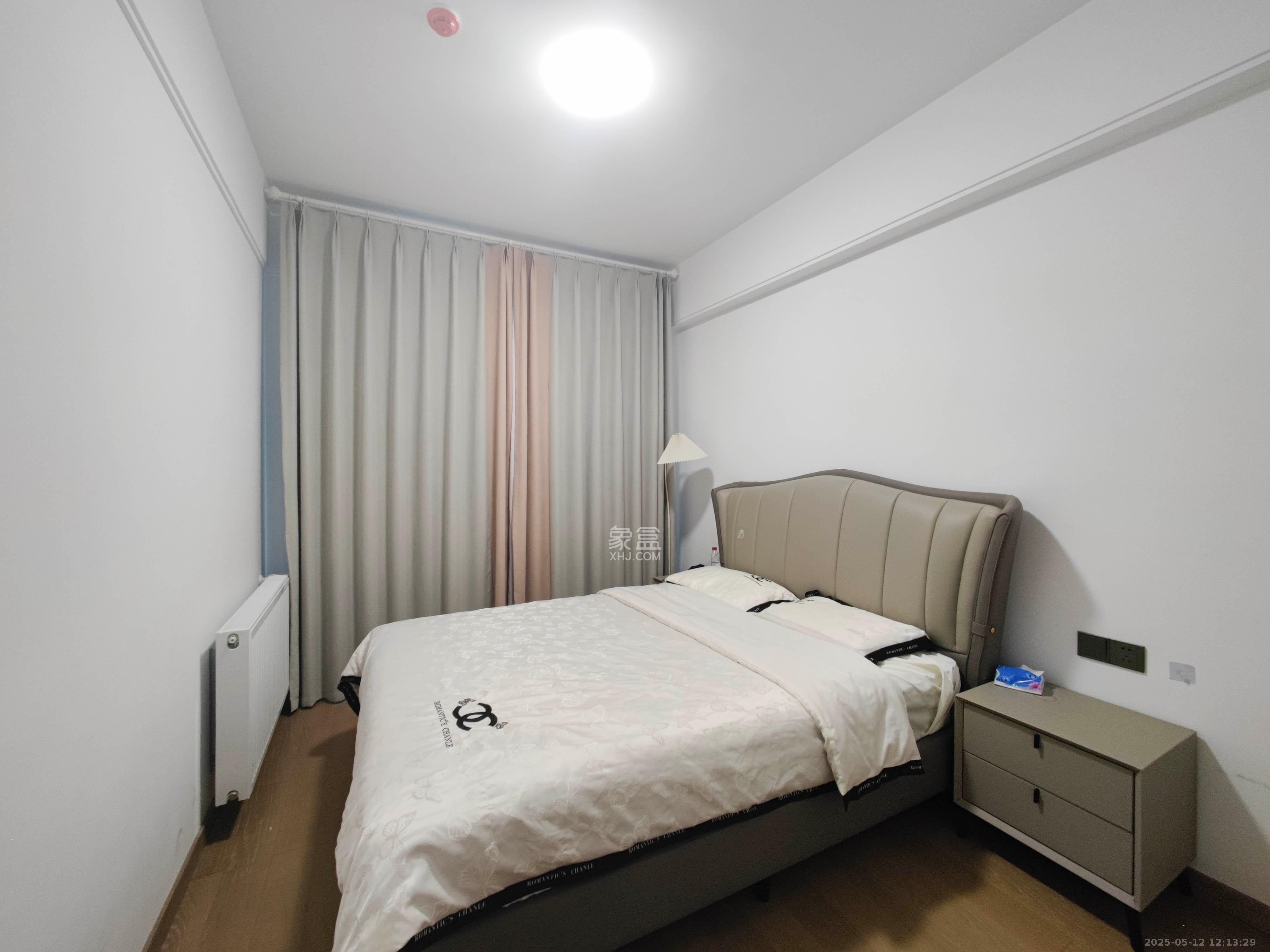 长房星城天地  3室2厅2卫    195.0万 长房星城天地  3室2厅2卫    195.0万卧室