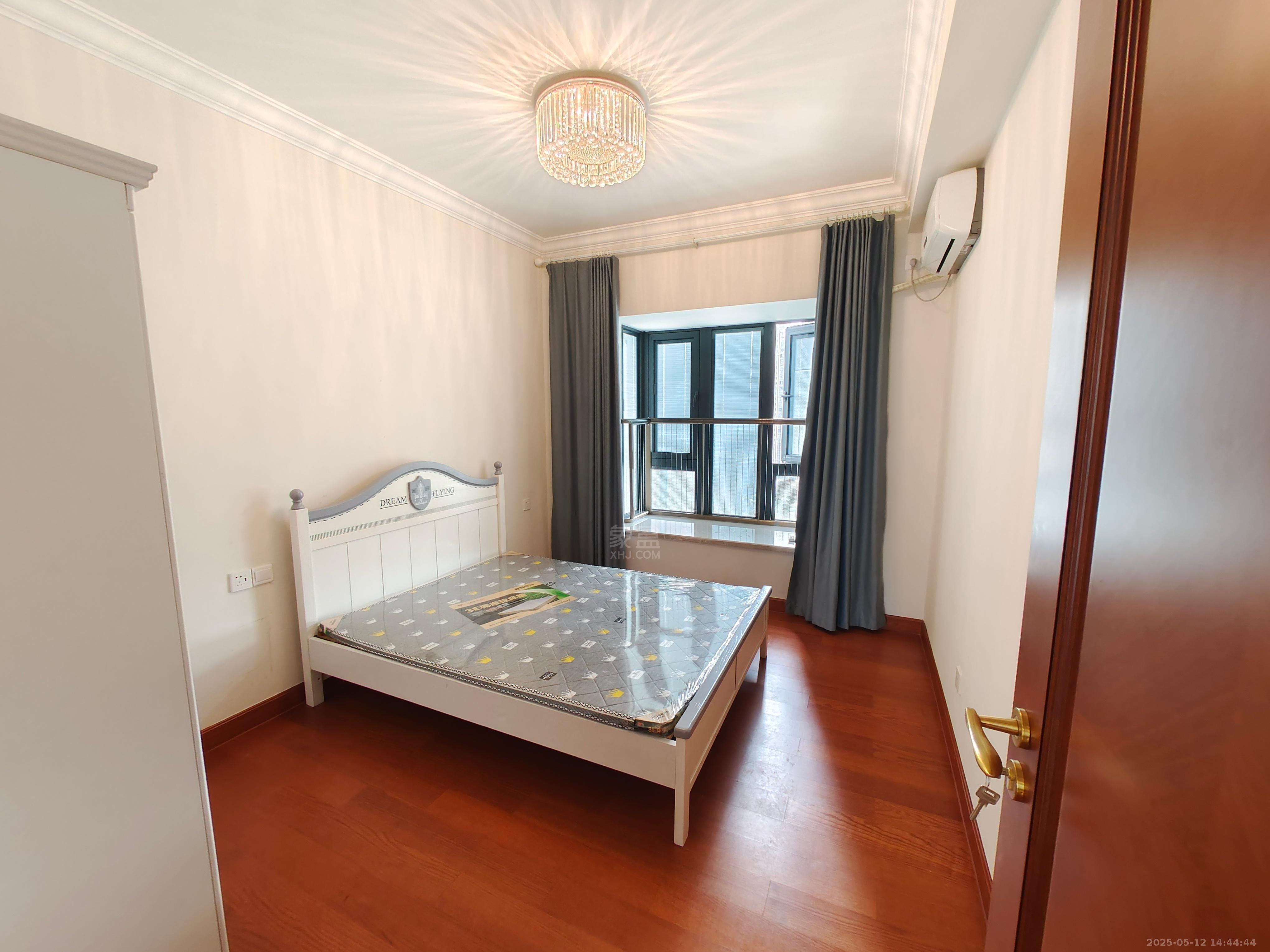 恒大华府 3室2厅2卫 2300.0元/月 恒大华府 3室2厅2卫 2300.0元/月室内图