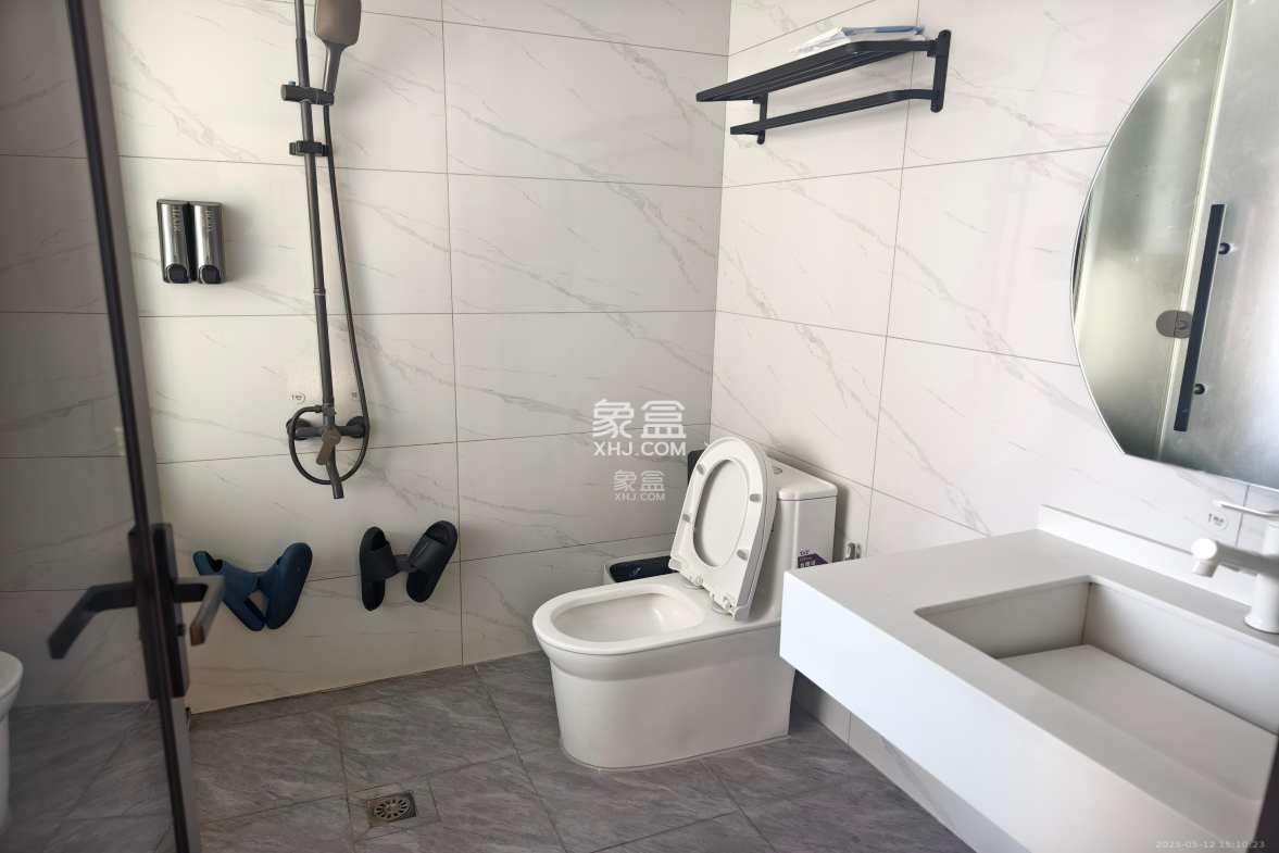 王府井公寓(福源公寓) 4室2厅2卫 4500.0元/月 王府井公寓(福源公寓) 4室2厅2卫 4500.0元/月室内图