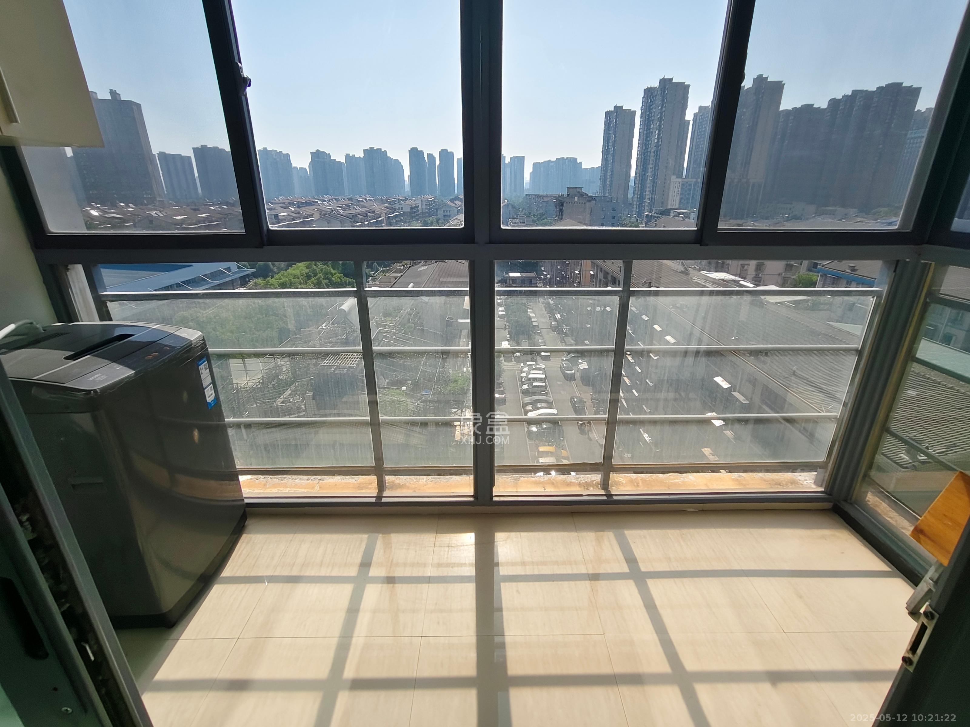 银港水晶城  1室1厅1卫    1900.0元/月室内图