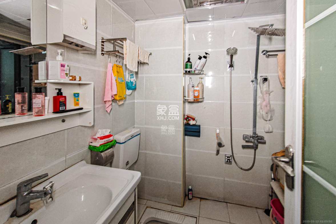 钱隆首府(福晟御园)  2室2厅1卫    80.0万 钱隆首府(福晟御园)  2室2厅1卫    80.0万卫生间