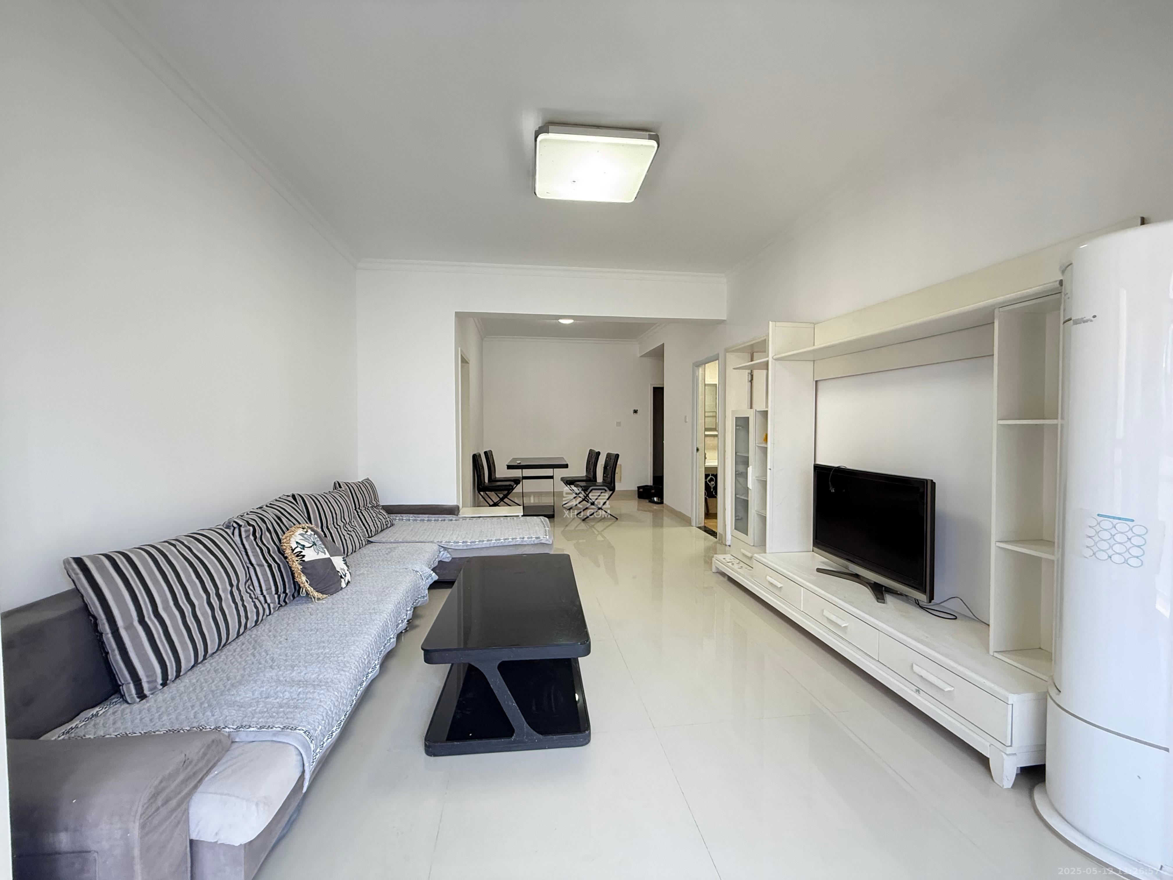 世茂铂翠湾一期 2室2厅1卫 2700.0元/月 世茂铂翠湾一期 2室2厅1卫 2700.0元/月室内图