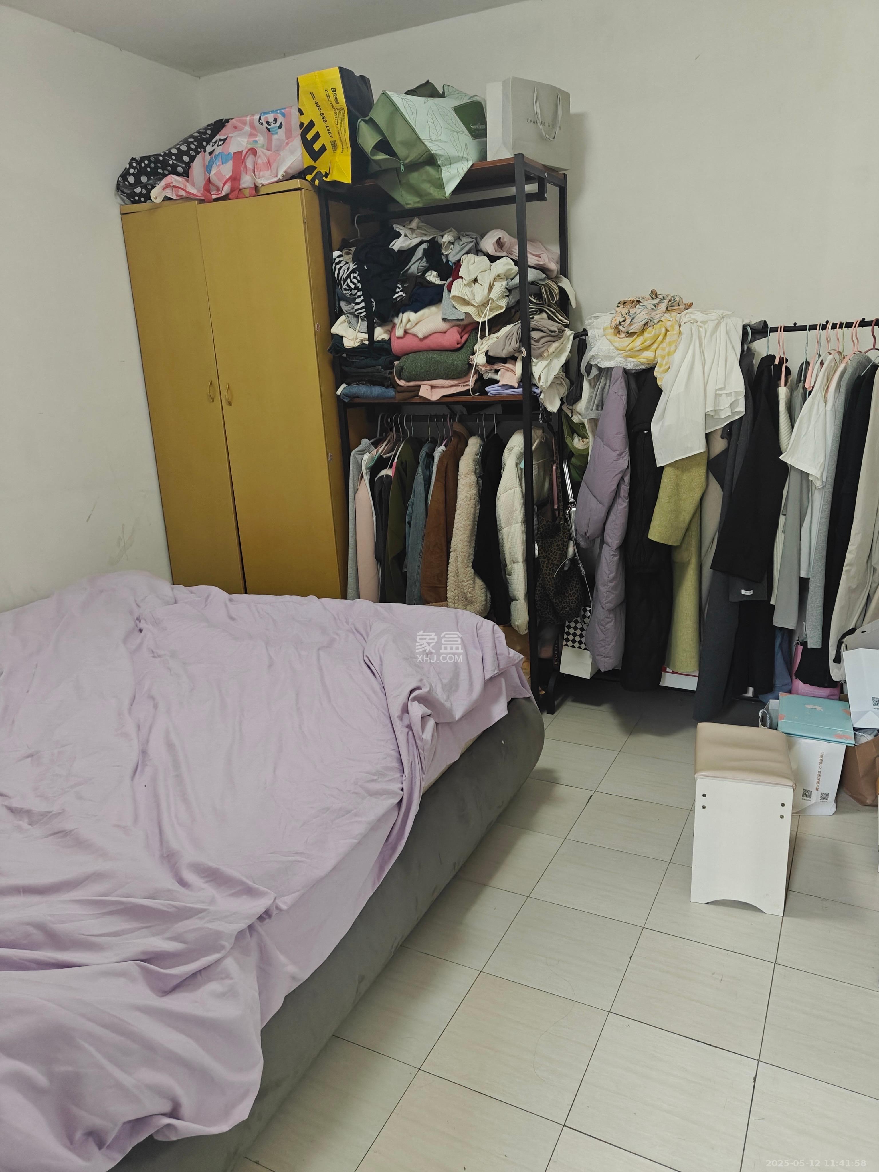 长坡社区  1室1厅1卫    1300.0元/月 长坡社区  1室1厅1卫    1300.0元/月室内图1