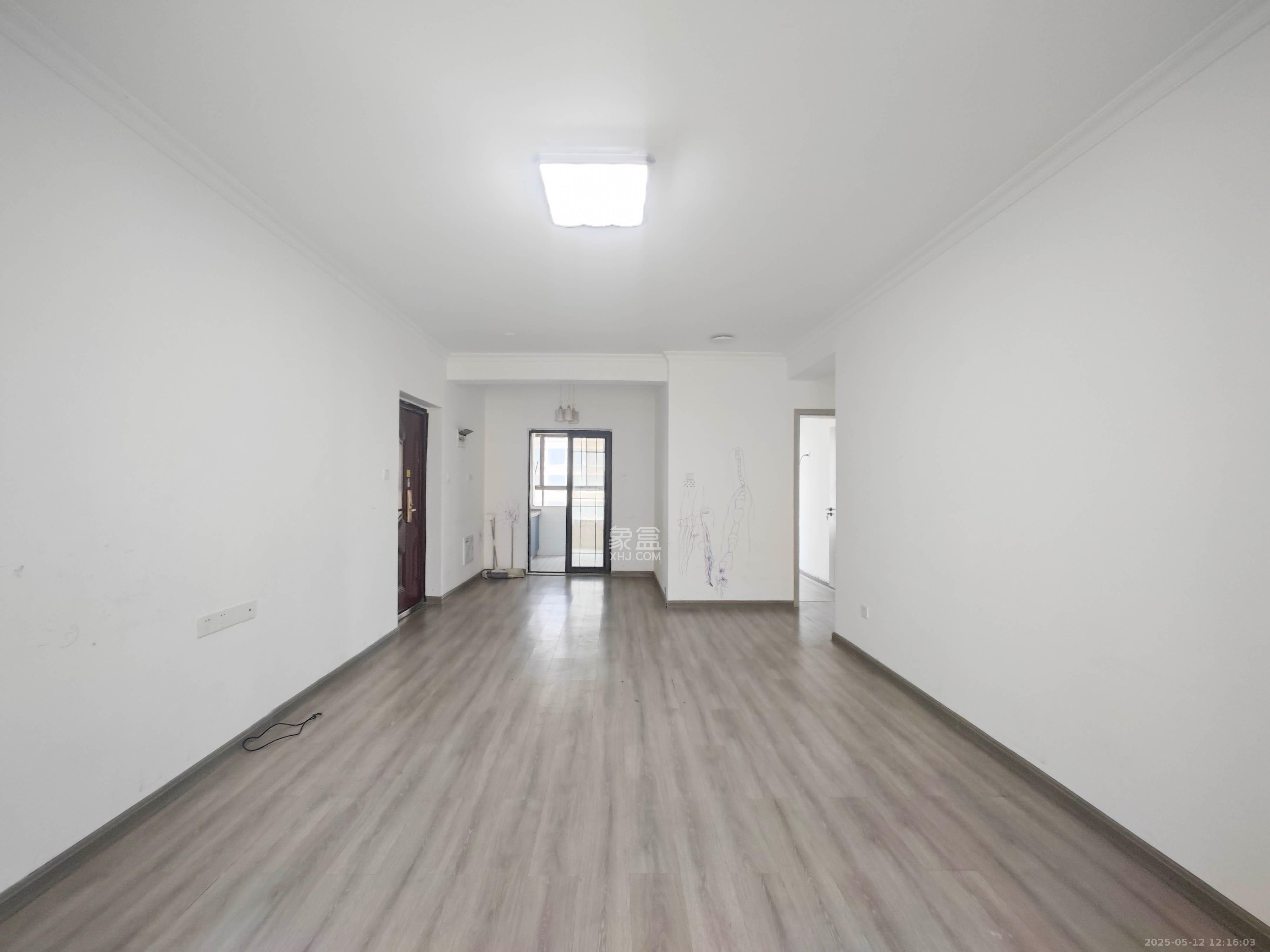 五矿万境水岸一期(万境水岸嘉苑) 3室2厅2卫 108.8万 五矿万境水岸一期(万境水岸嘉苑) 3室2厅2卫 108.8万客厅