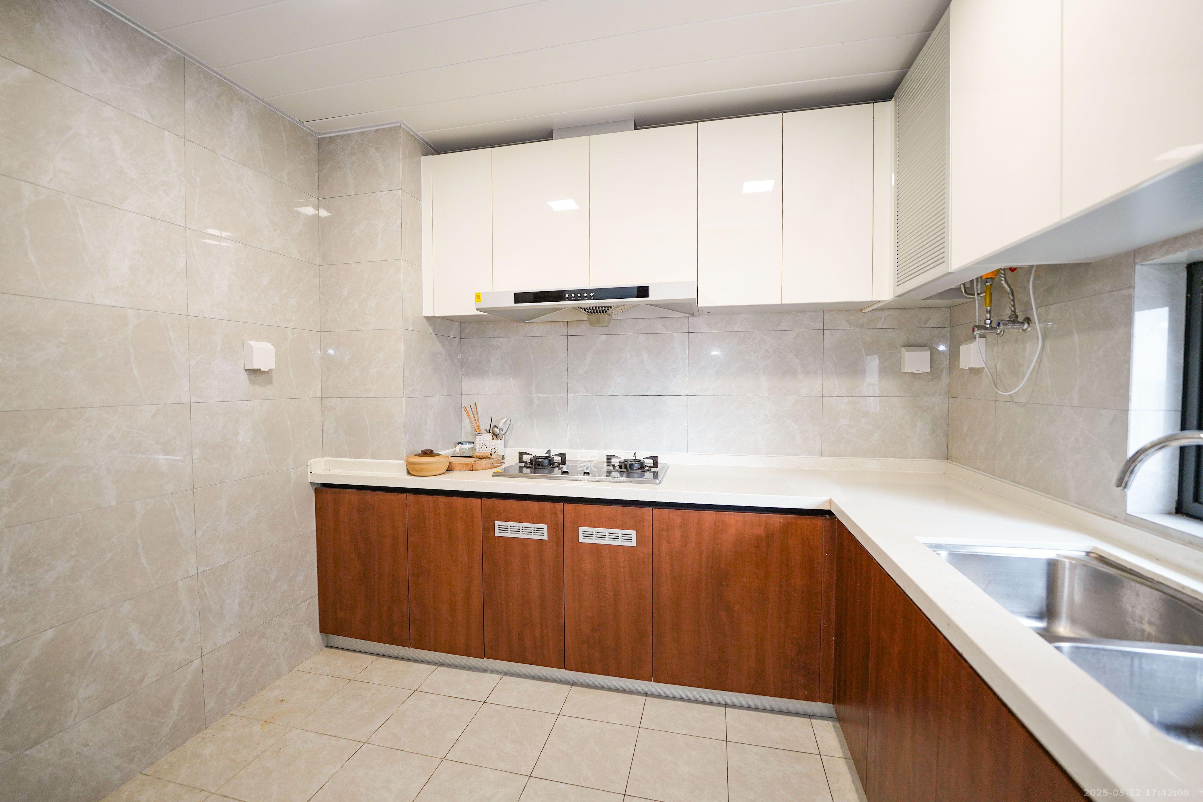 汇金城/嘉华城(二期、三期) 4室2厅2卫 3500.0元/月 汇金城/嘉华城(二期、三期) 4室2厅2卫 3500.0元/月室内图