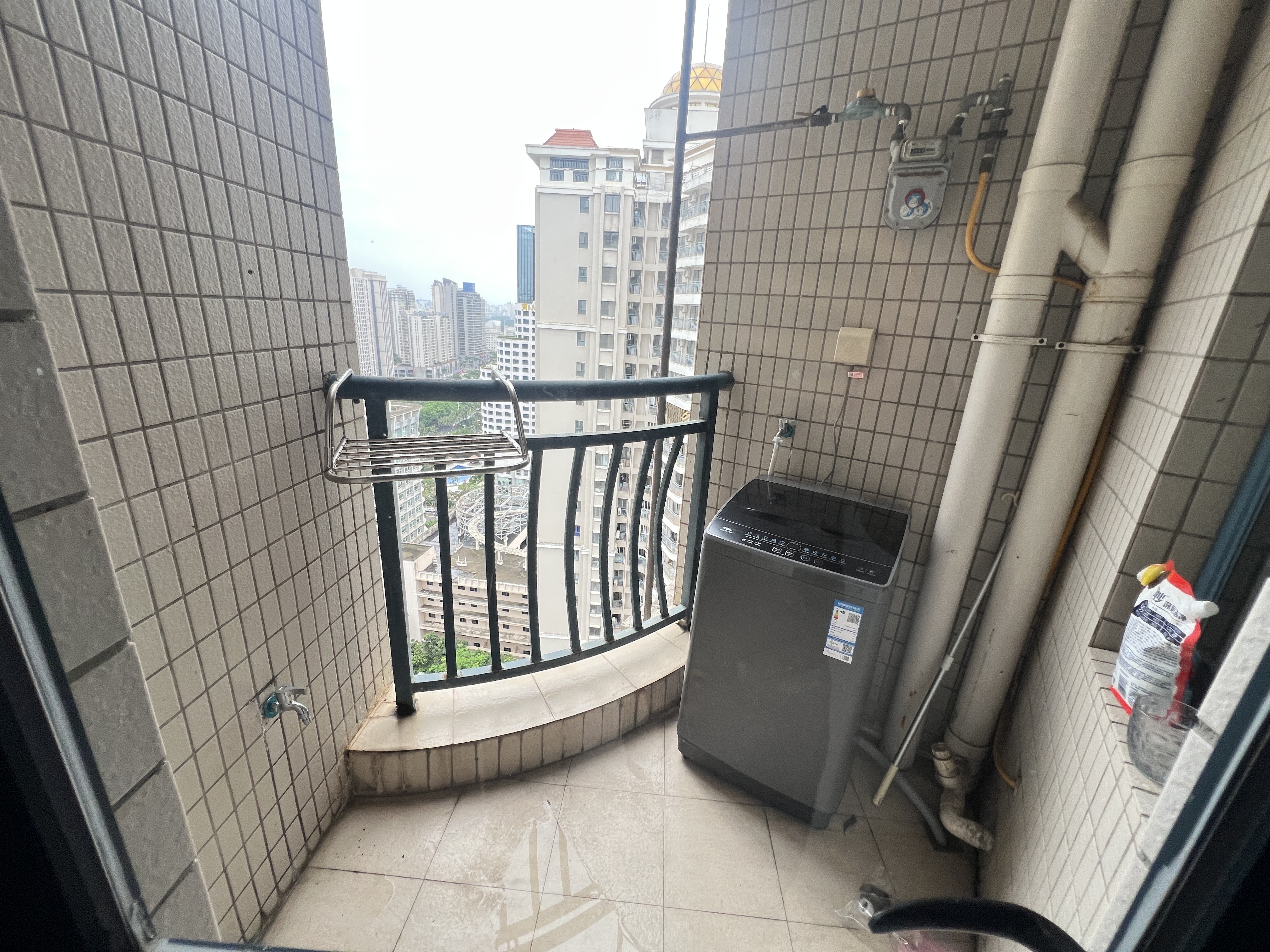 滨海贵族  1室1厅1卫   2200.00元/月室内图