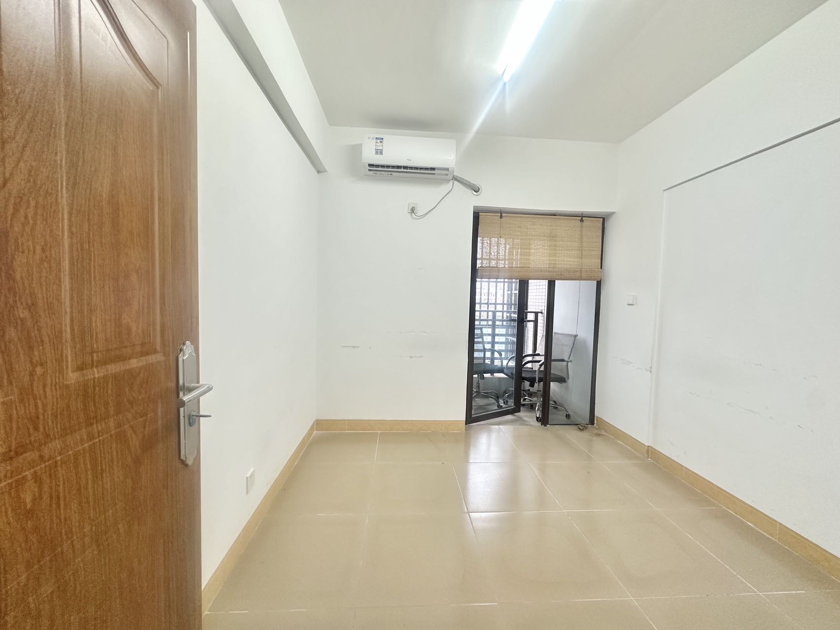 骏豪广场  2室1厅1卫   2300.00元/月室内图