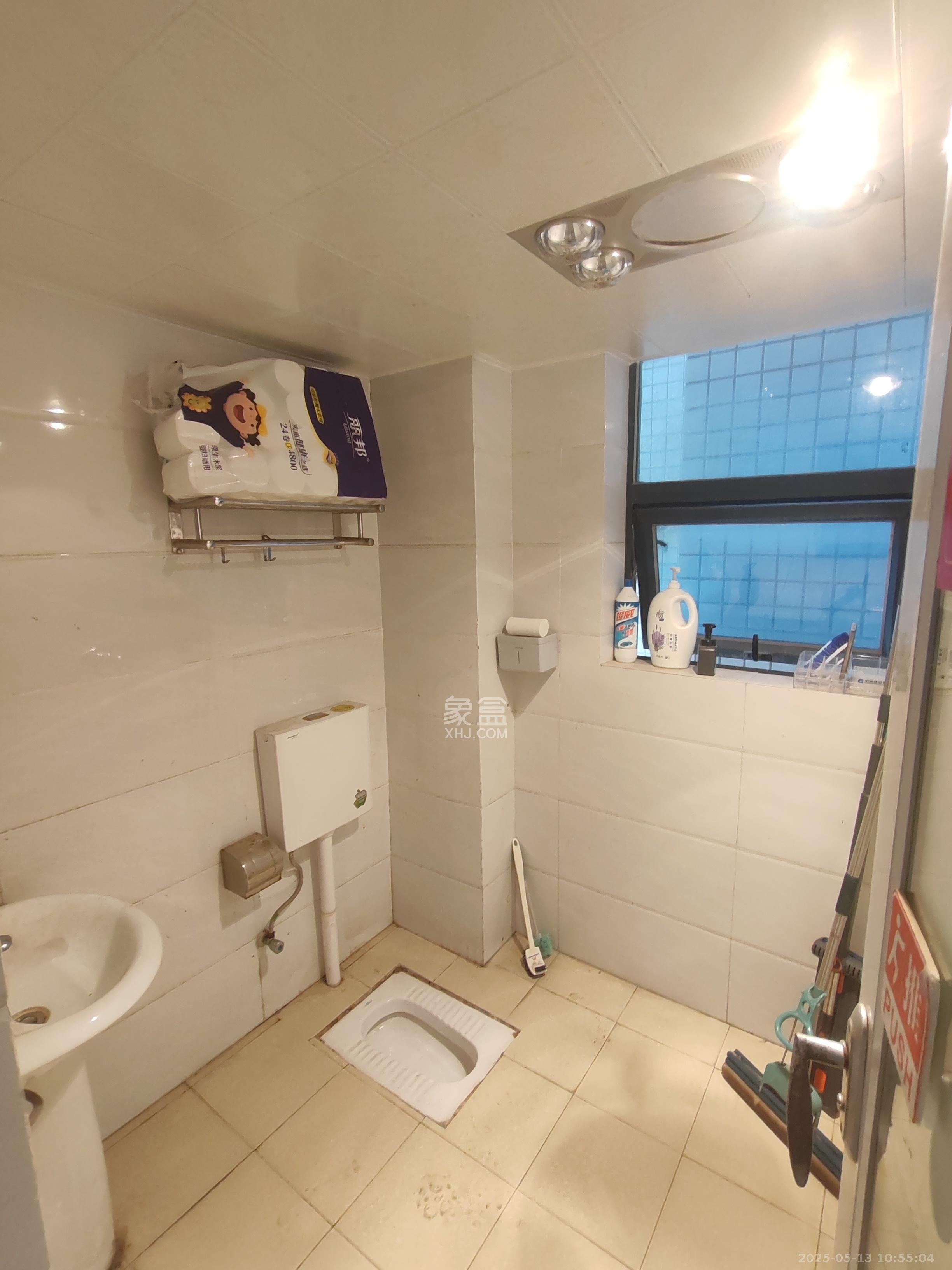 凯通国际城(凯通朝庭) 3室1厅2卫 2600.0元/月 凯通国际城(凯通朝庭) 3室1厅2卫 2600.0元/月室内图