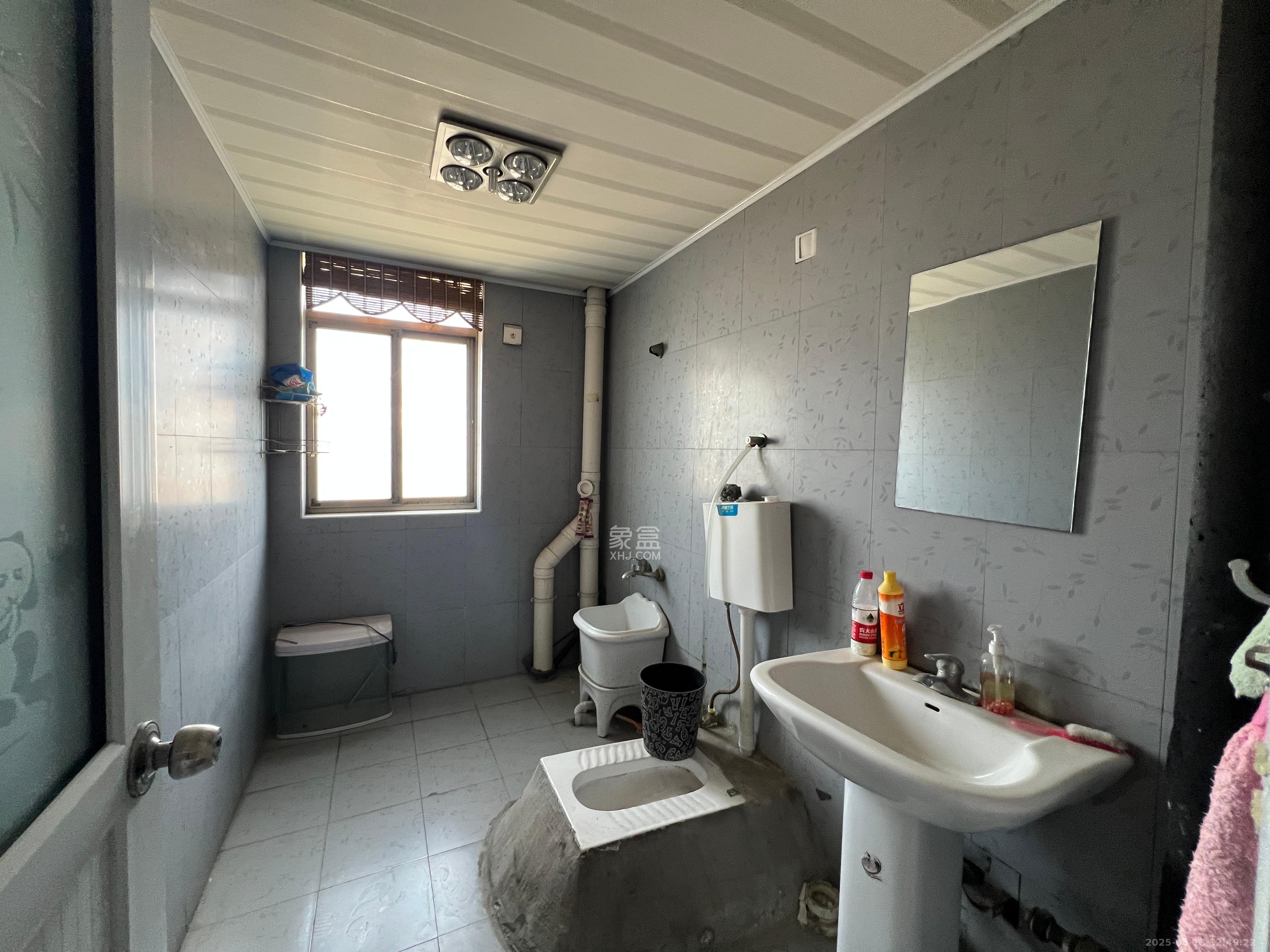 金色比华利 1室2厅2卫 4800.0元/月 金色比华利 1室2厅2卫 4800.0元/月室内图