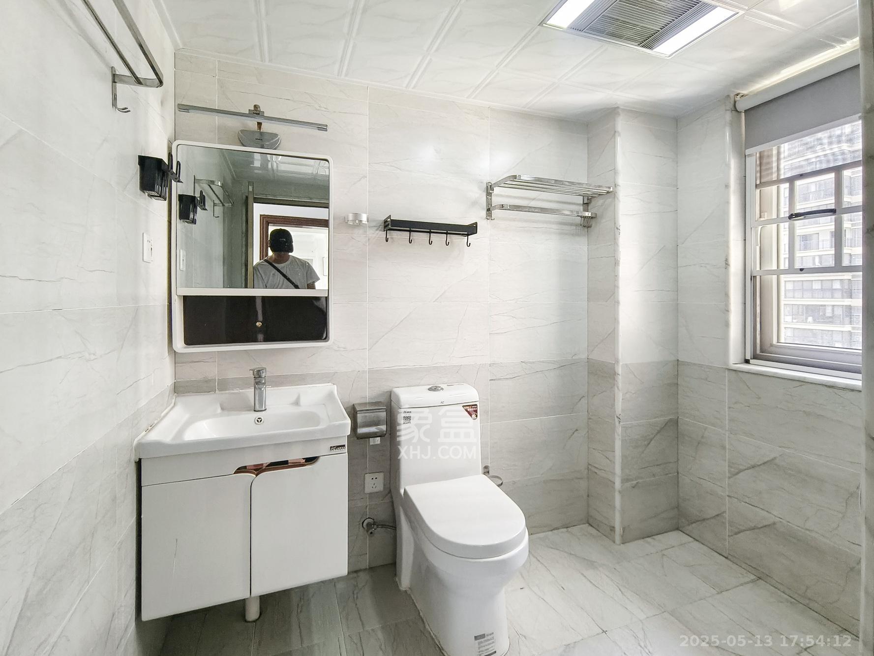 保利香槟国际 4室2厅2卫 97.8万 保利香槟国际 4室2厅2卫 97.8万卫生间