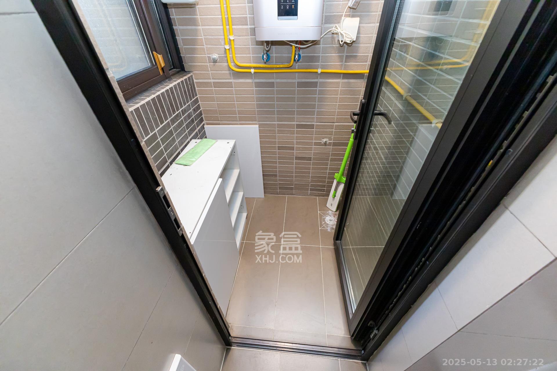 时代倾城三期  4室2厅2卫    98.0万 时代倾城三期  4室2厅2卫    98.0万阳台