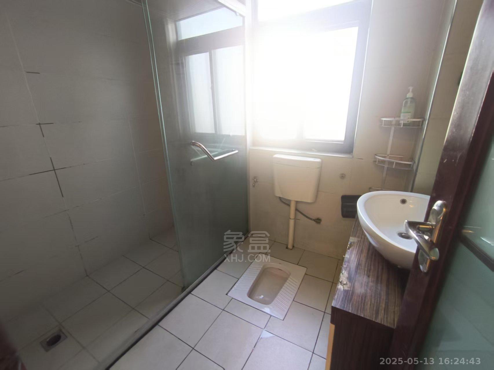 紫苑江岸 3室2厅2卫 1700.0元/月 紫苑江岸 3室2厅2卫 1700.0元/月室内图