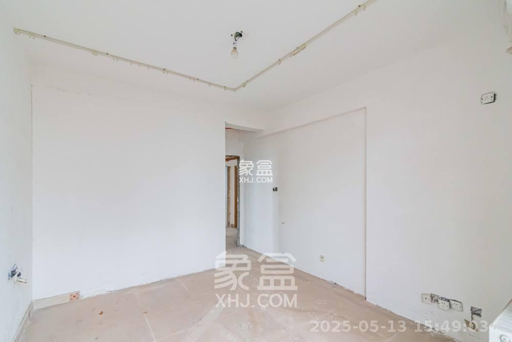 藏珑湖上国际花园 4室2厅2卫 3000.0元/月 藏珑湖上国际花园 4室2厅2卫 3000.0元/月室内图