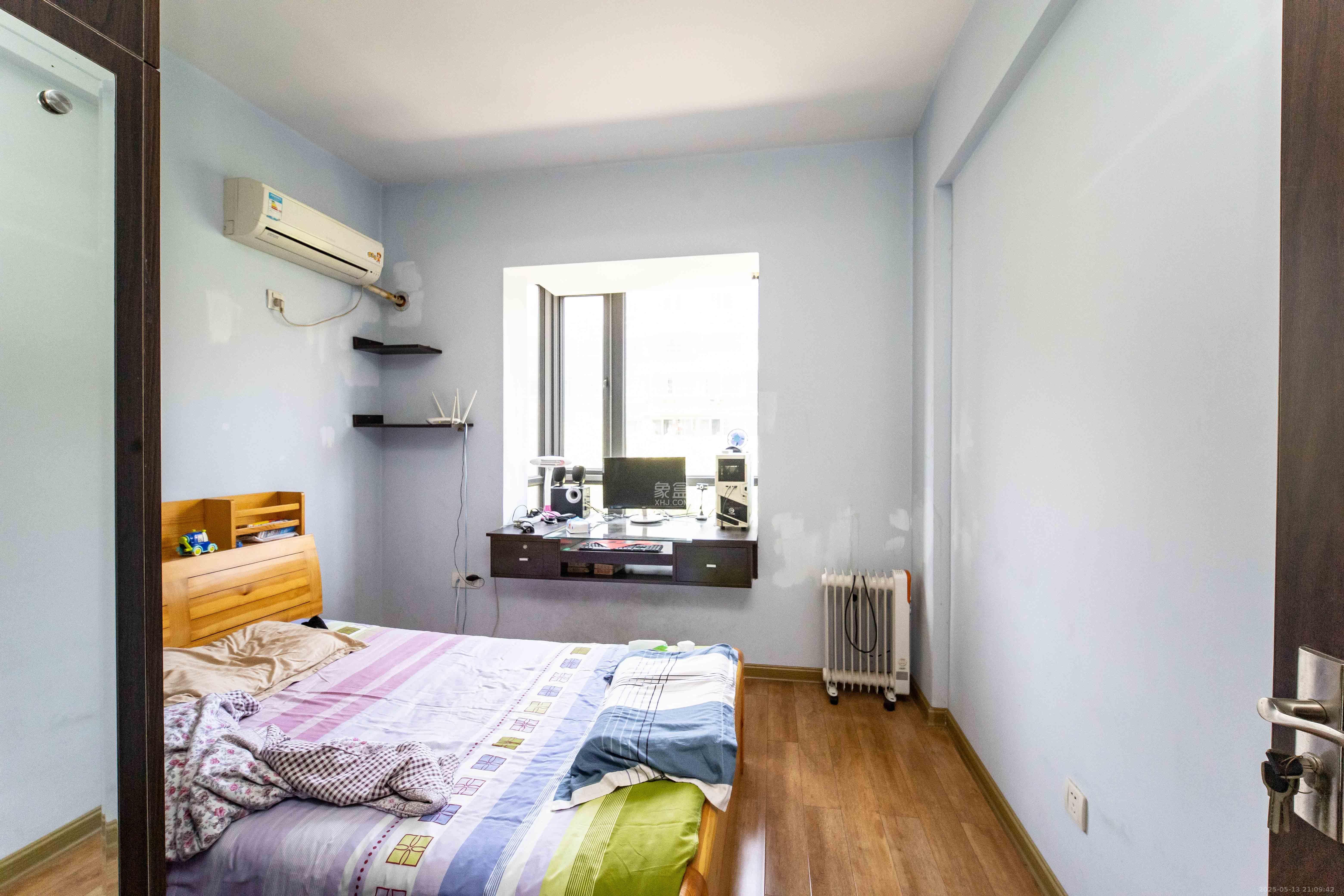 长房东郡  3室2厅2卫    145.0万 长房东郡  3室2厅2卫    145.0万卧室