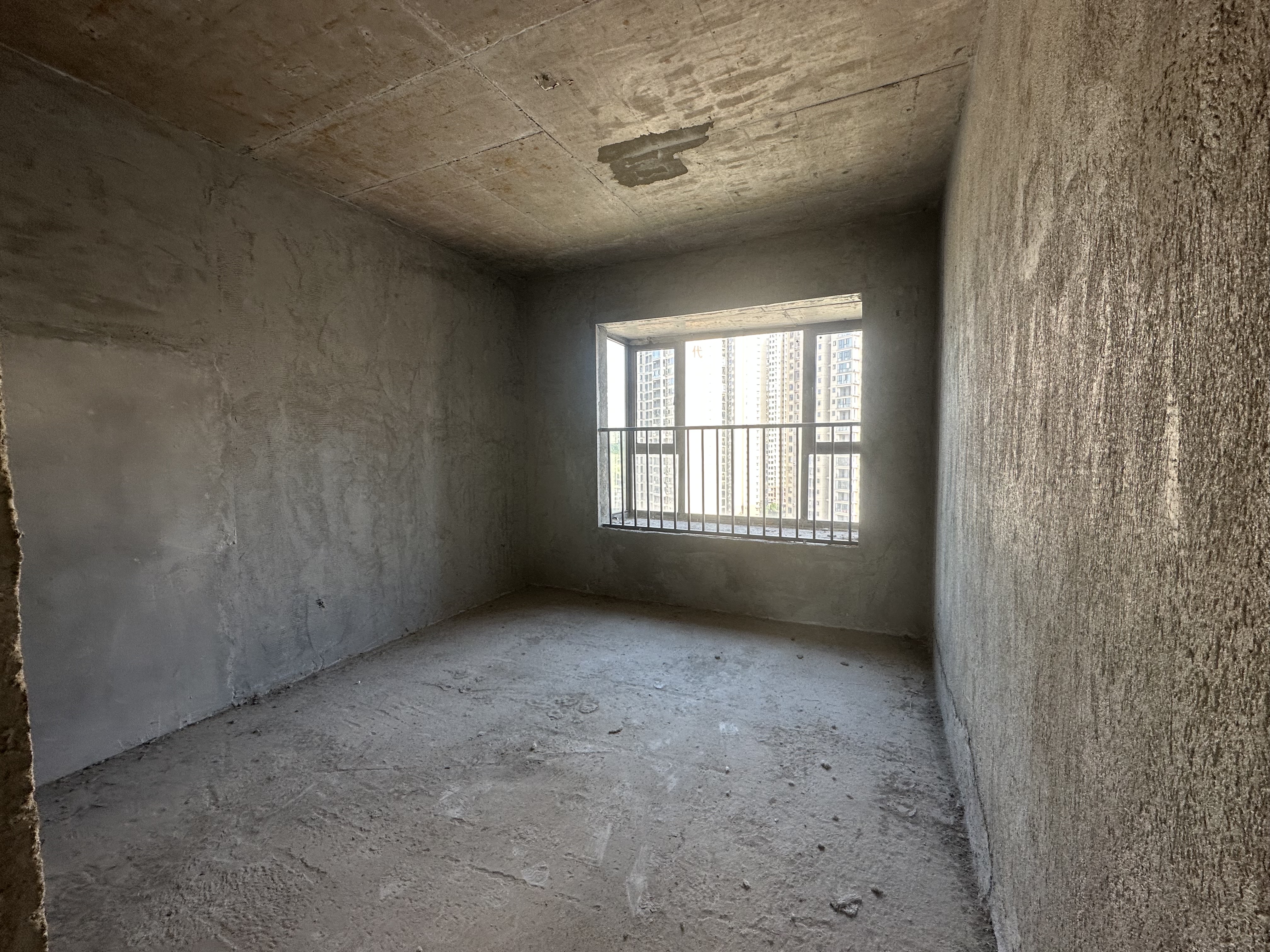 嘉熙紫台 5室2厅2卫 76.8万 嘉熙紫台 5室2厅2卫 76.8万客厅