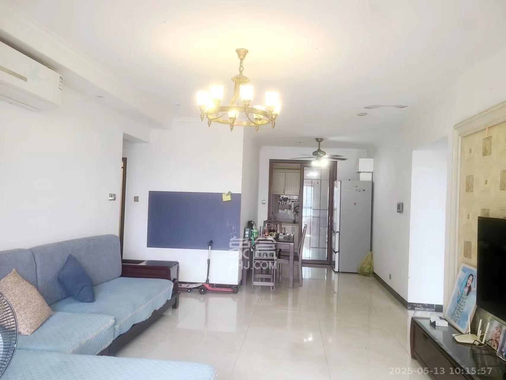 花样年华 4室2厅2卫 2200.0元/月 花样年华 4室2厅2卫 2200.0元/月室内图